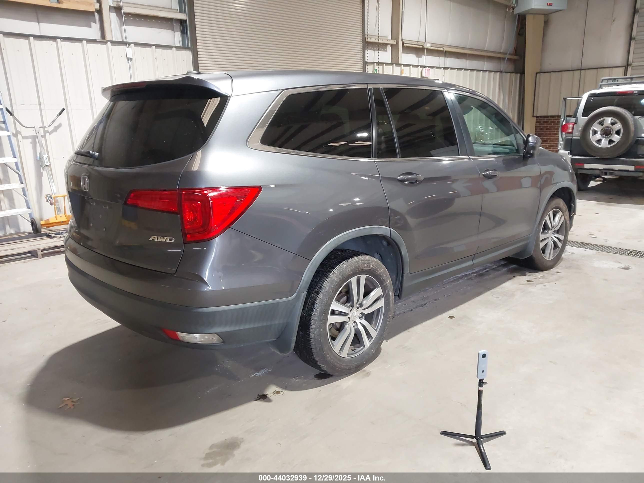 HONDA PILOT image 4