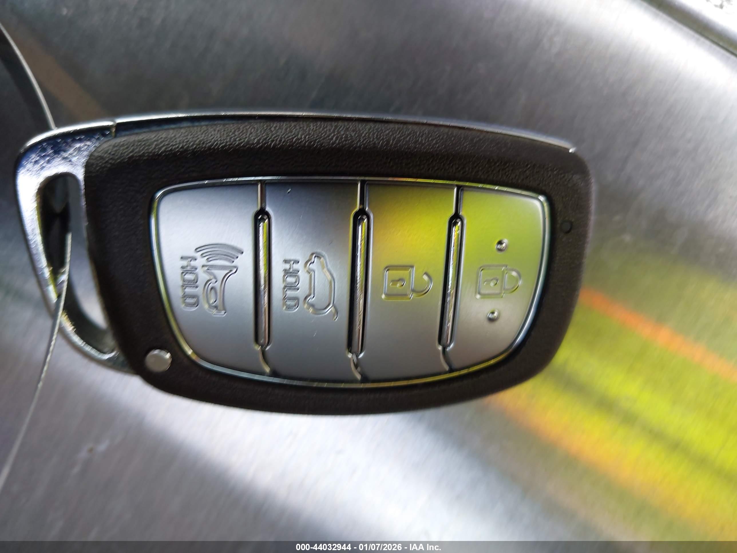 HYUNDAI TUCSON image 11