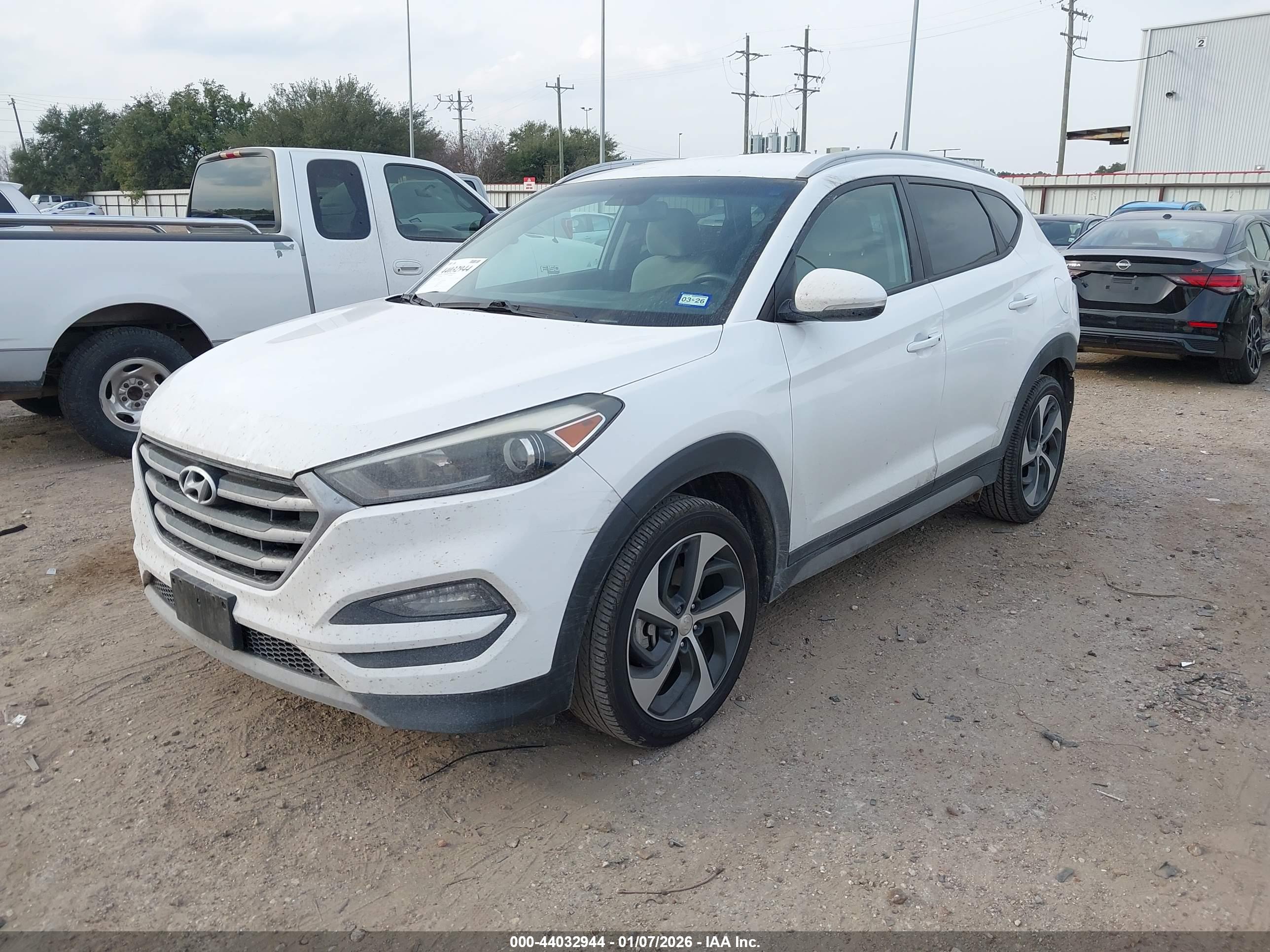 HYUNDAI TUCSON image 2