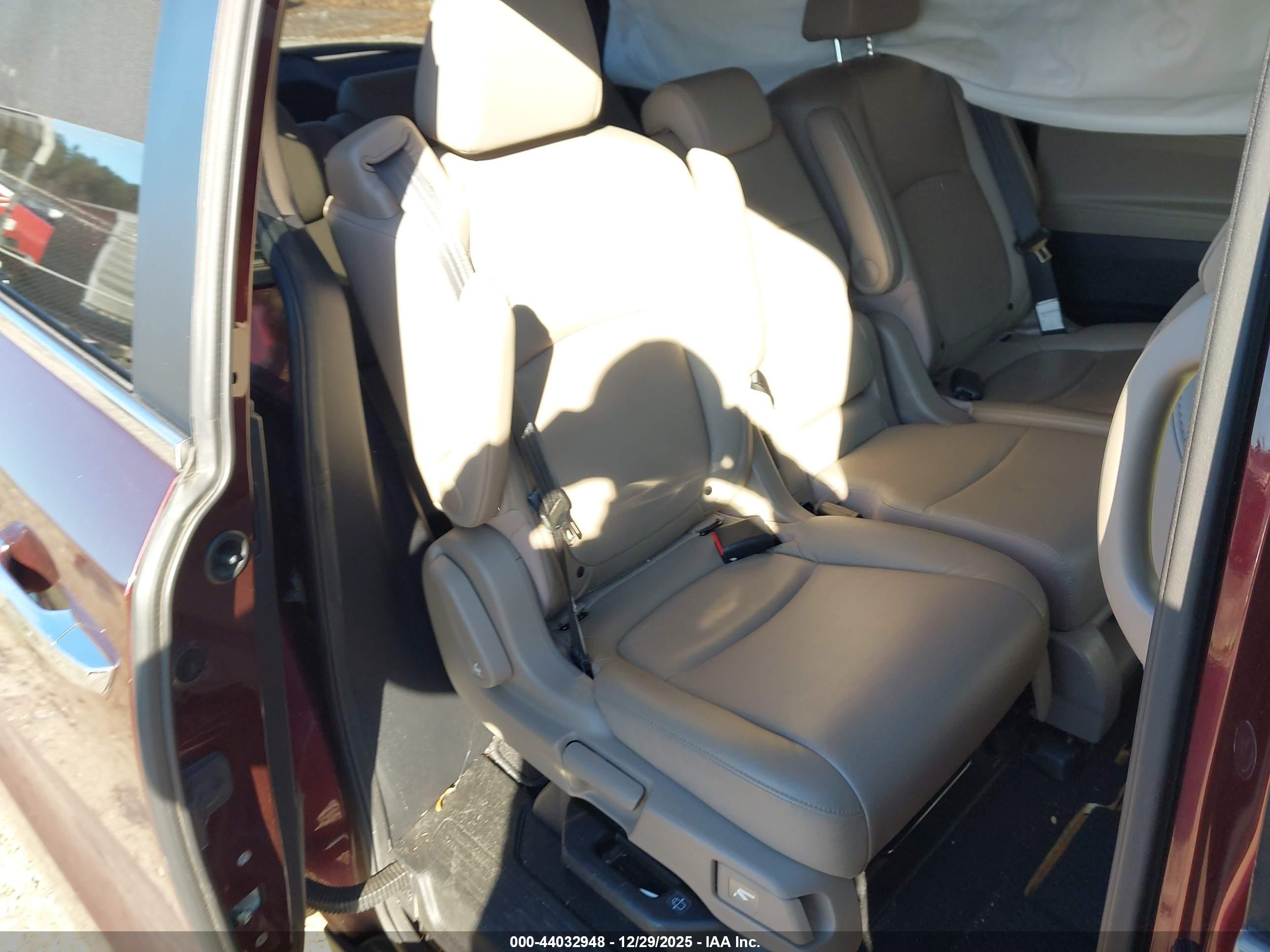 HONDA ODYSSEY image 8