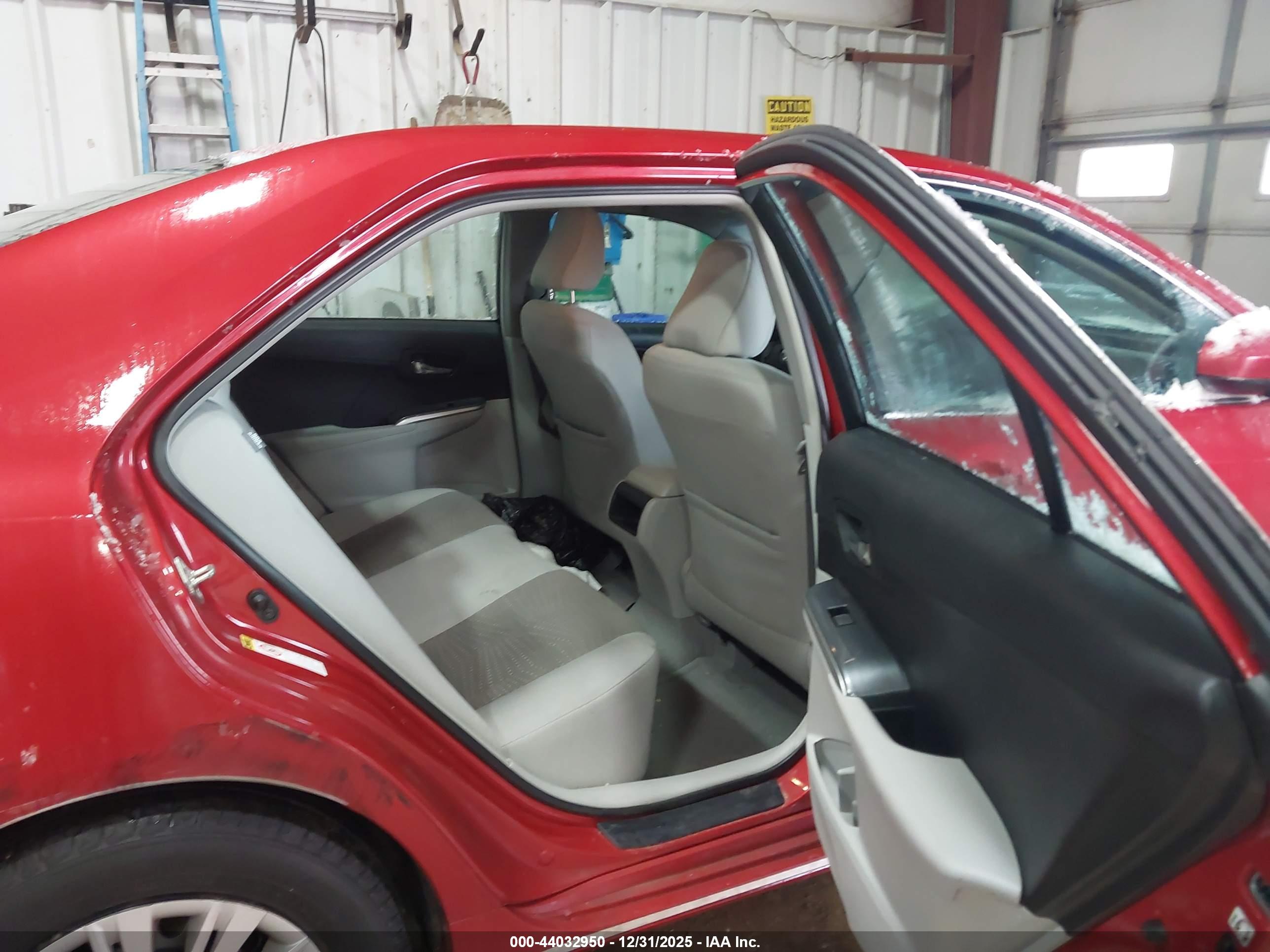 TOYOTA CAMRY image 8