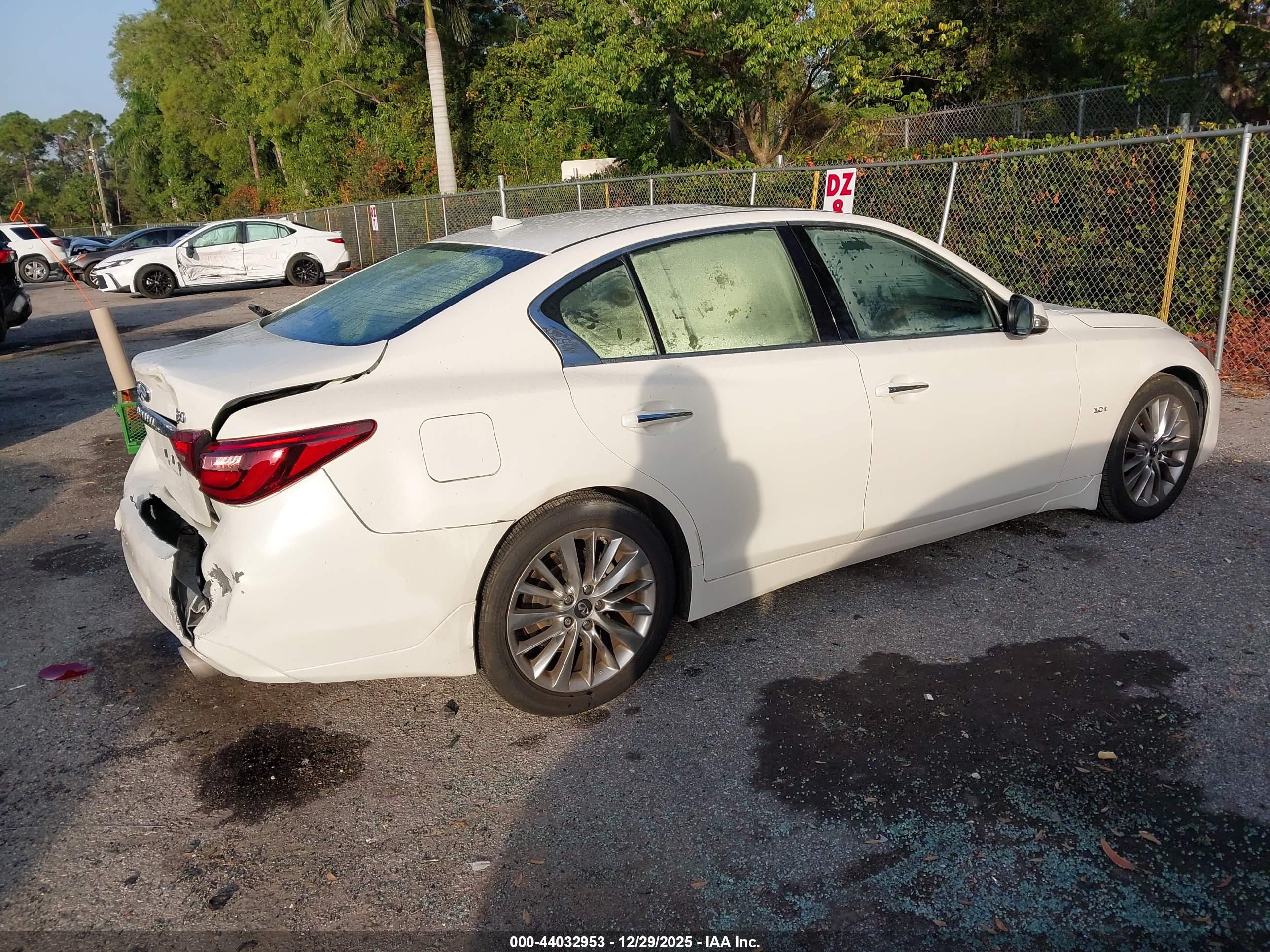 INFINITI Q50 image 4