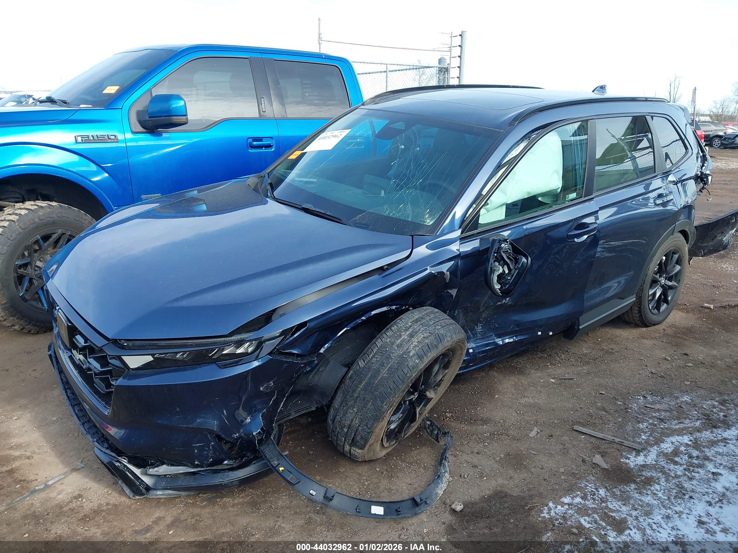 HONDA CR-V image 2