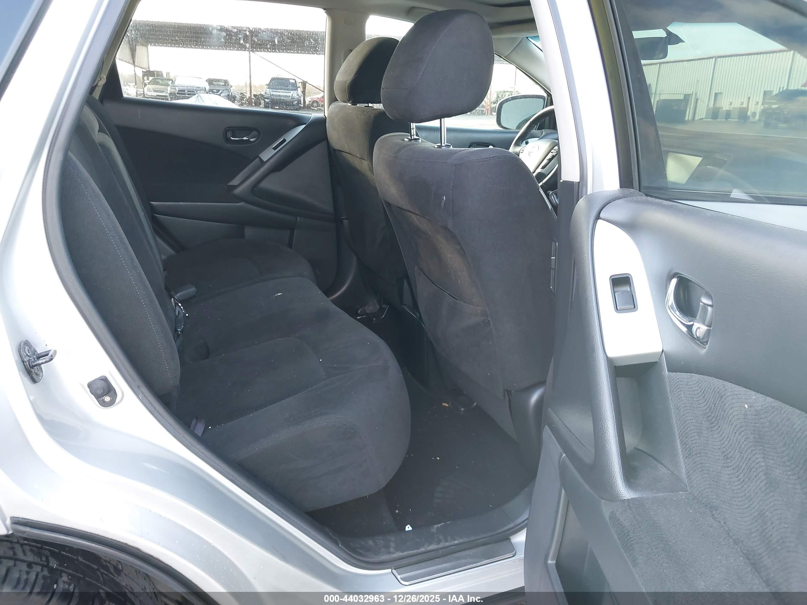 NISSAN MURANO image 8