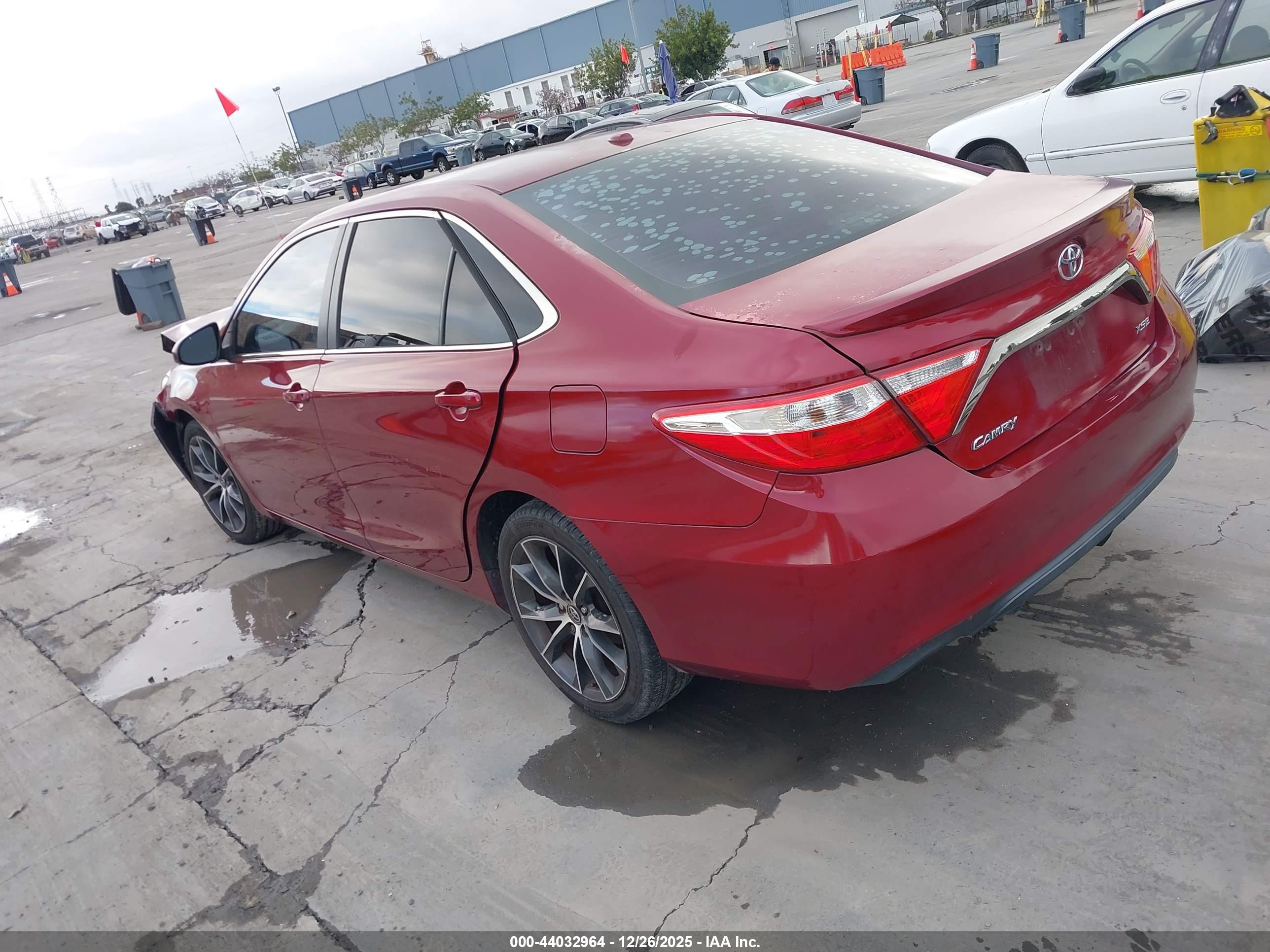 TOYOTA CAMRY image 3