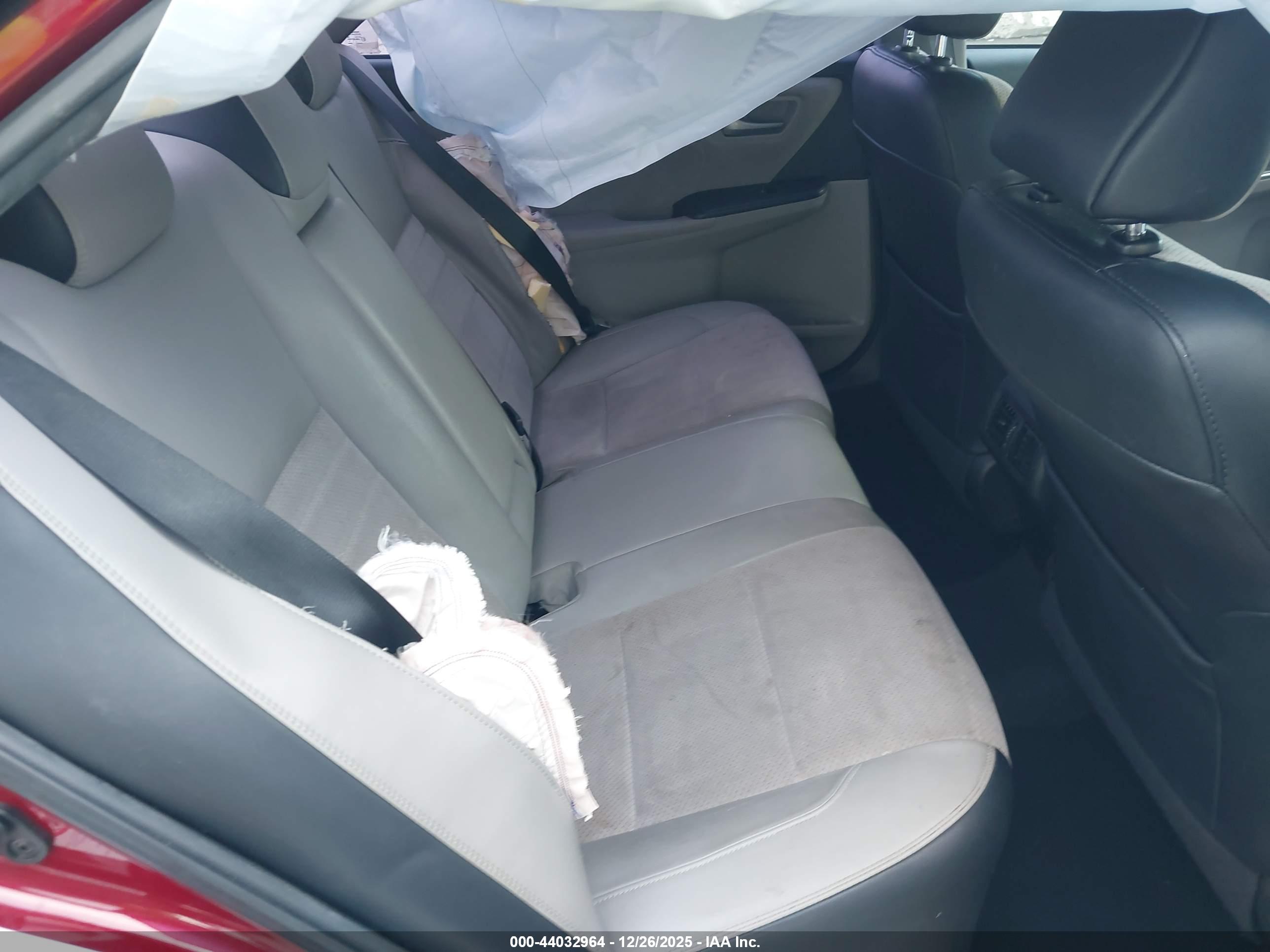 TOYOTA CAMRY image 8