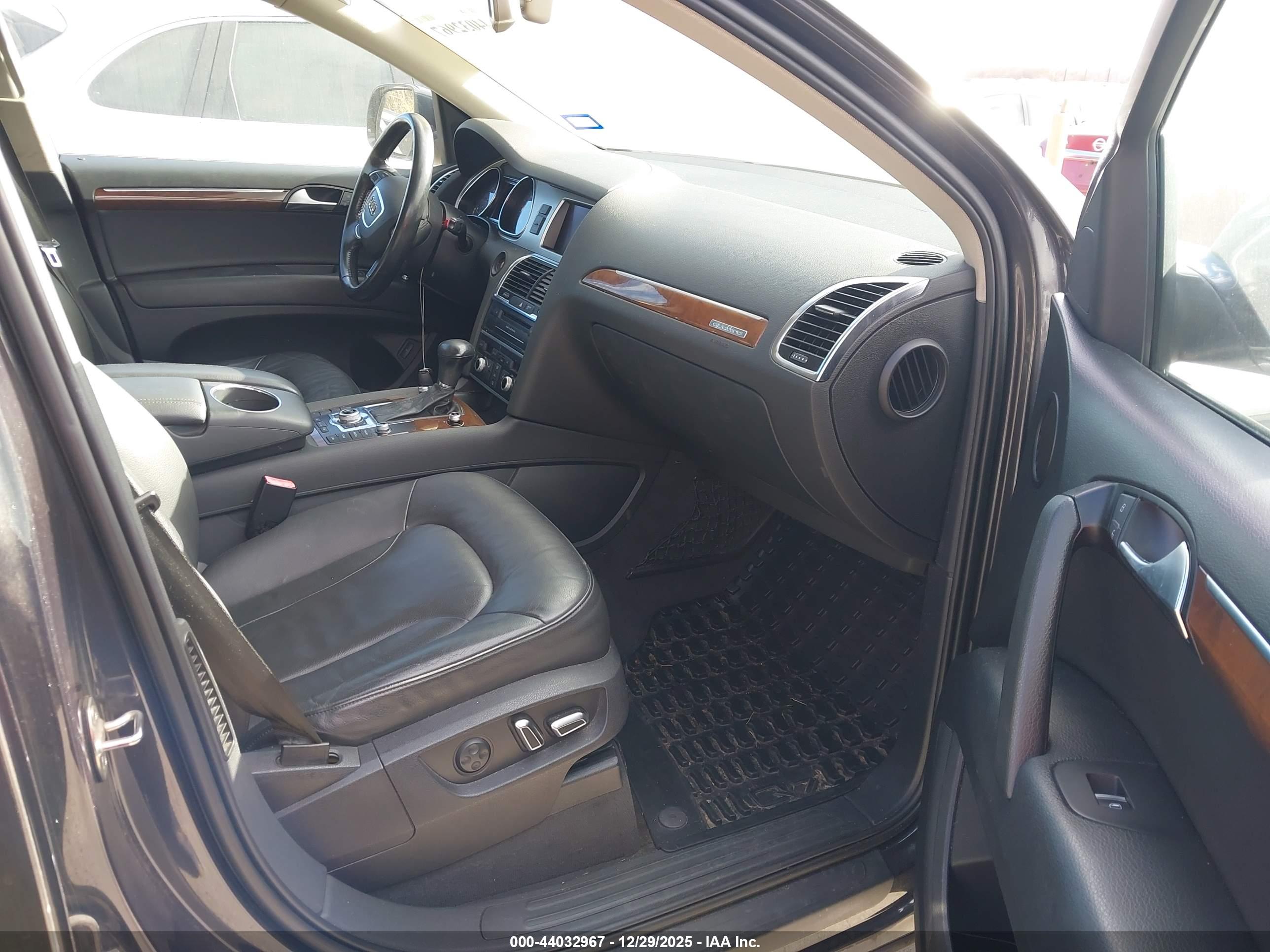 AUDI Q7 image 5