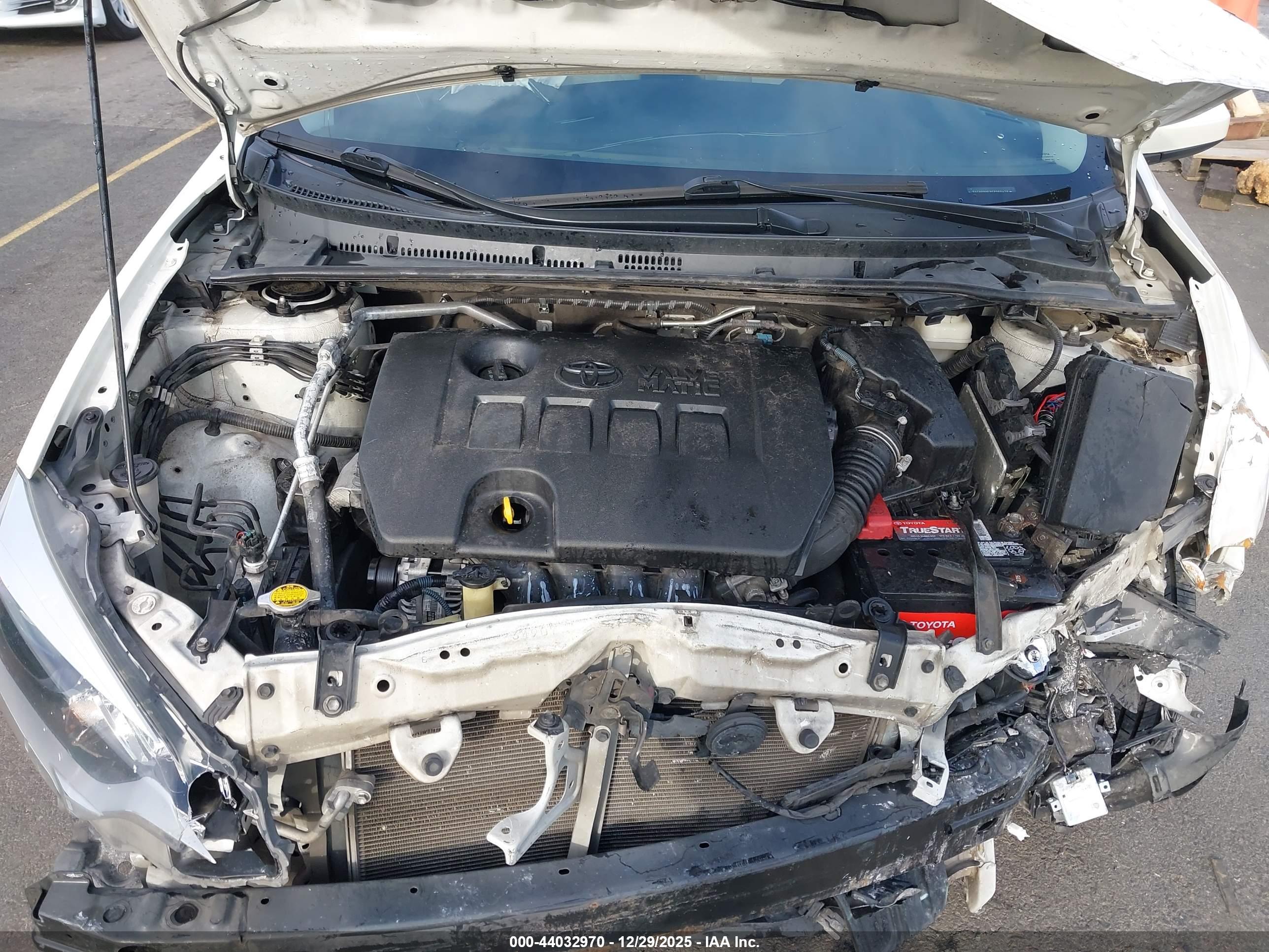 TOYOTA COROLLA image 10