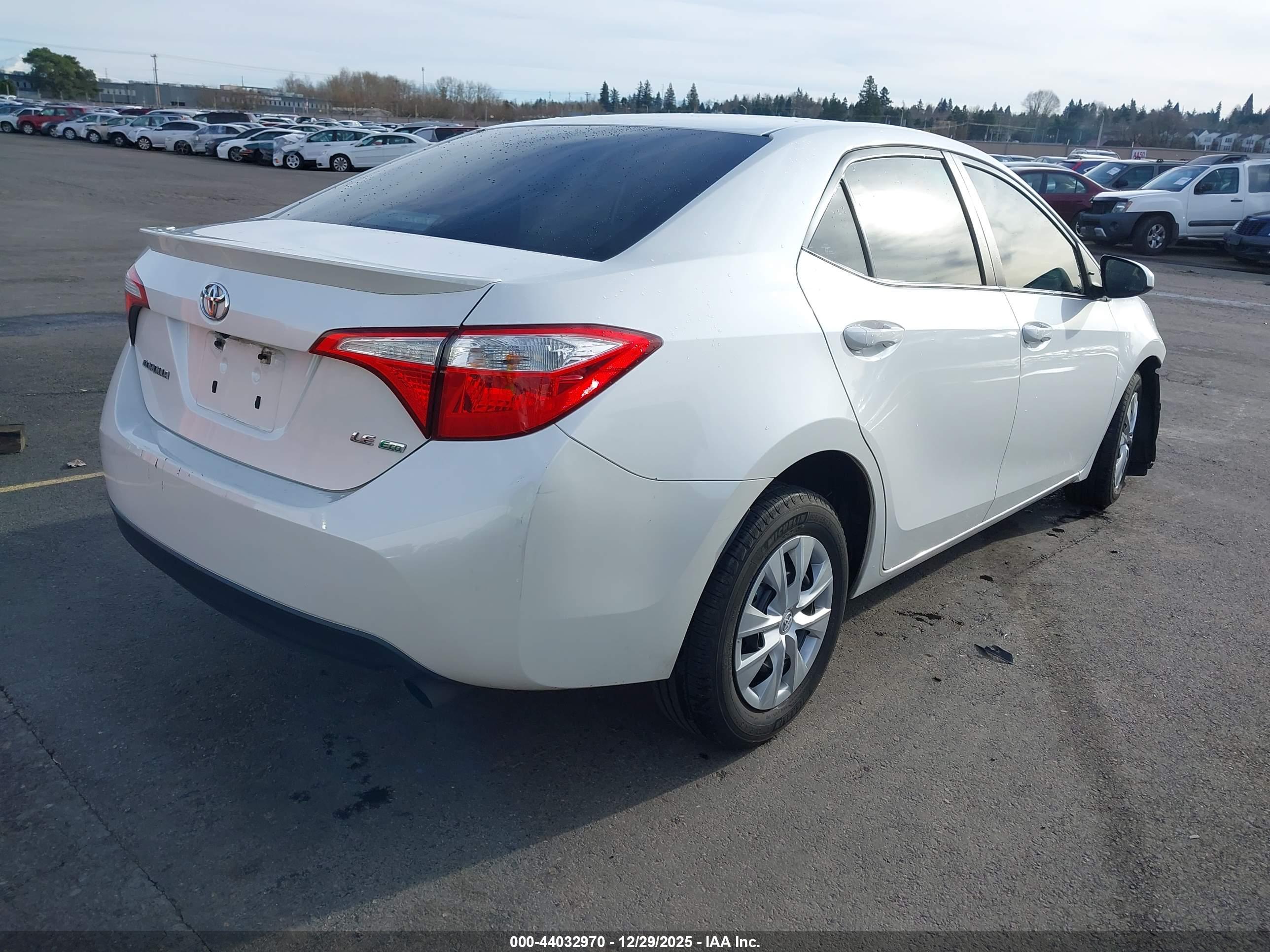 TOYOTA COROLLA image 4
