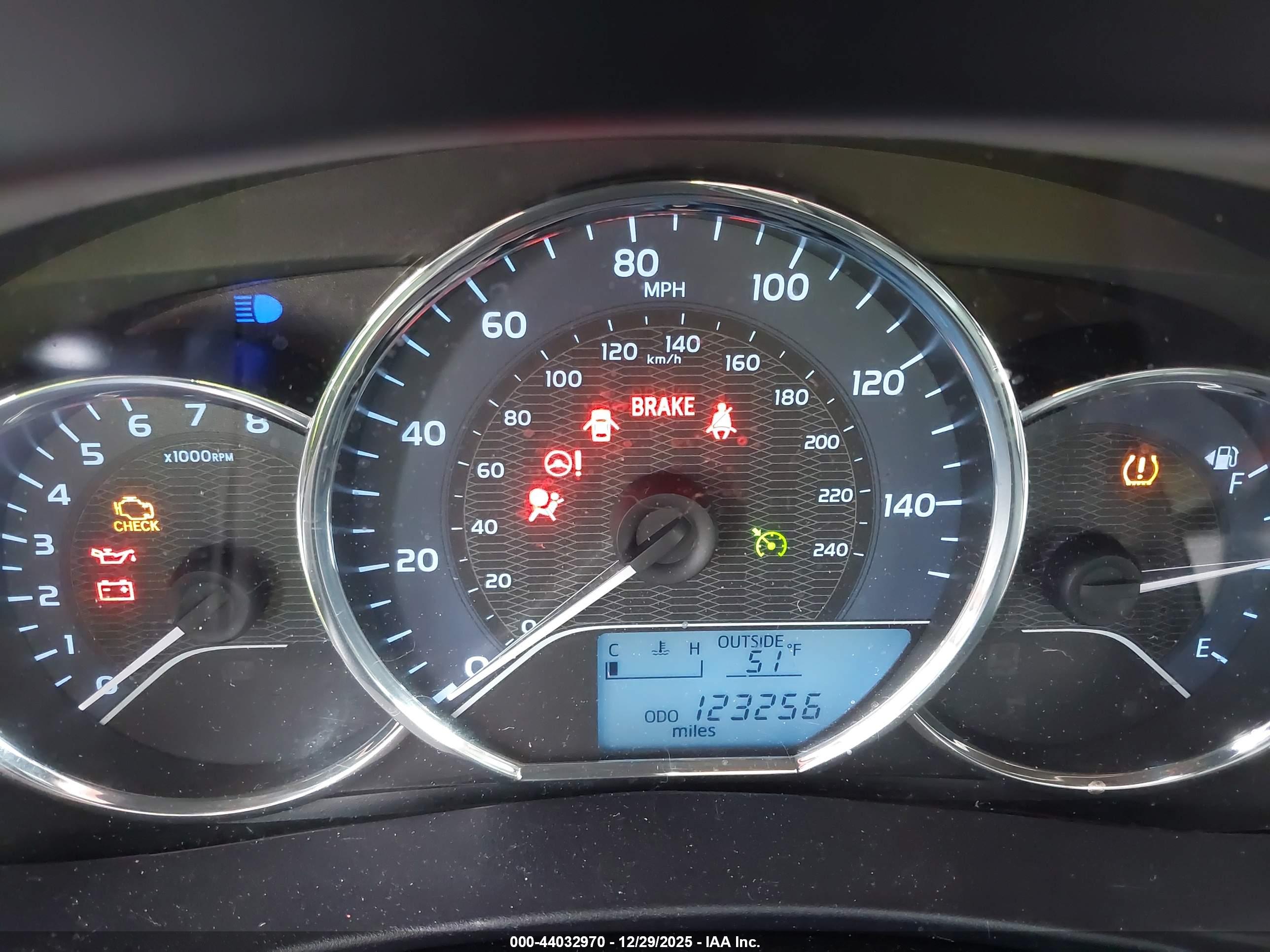 TOYOTA COROLLA image 7
