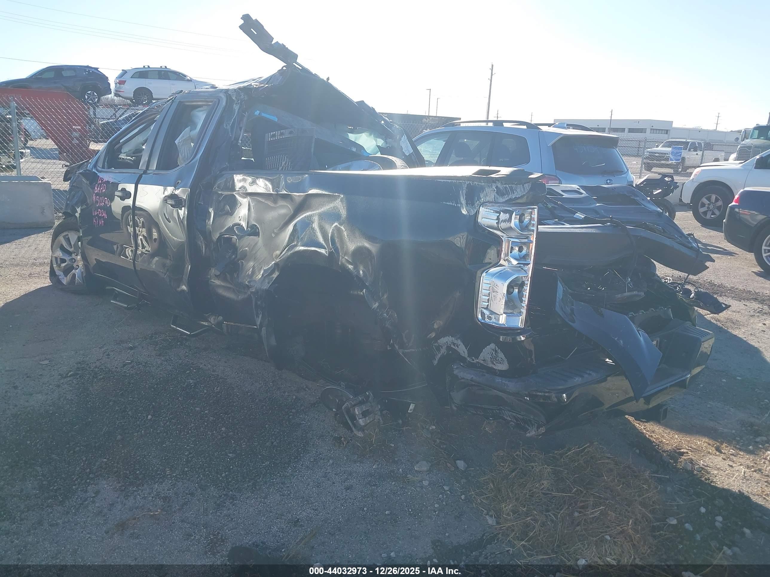 CHEVROLET SILVERADO image 3