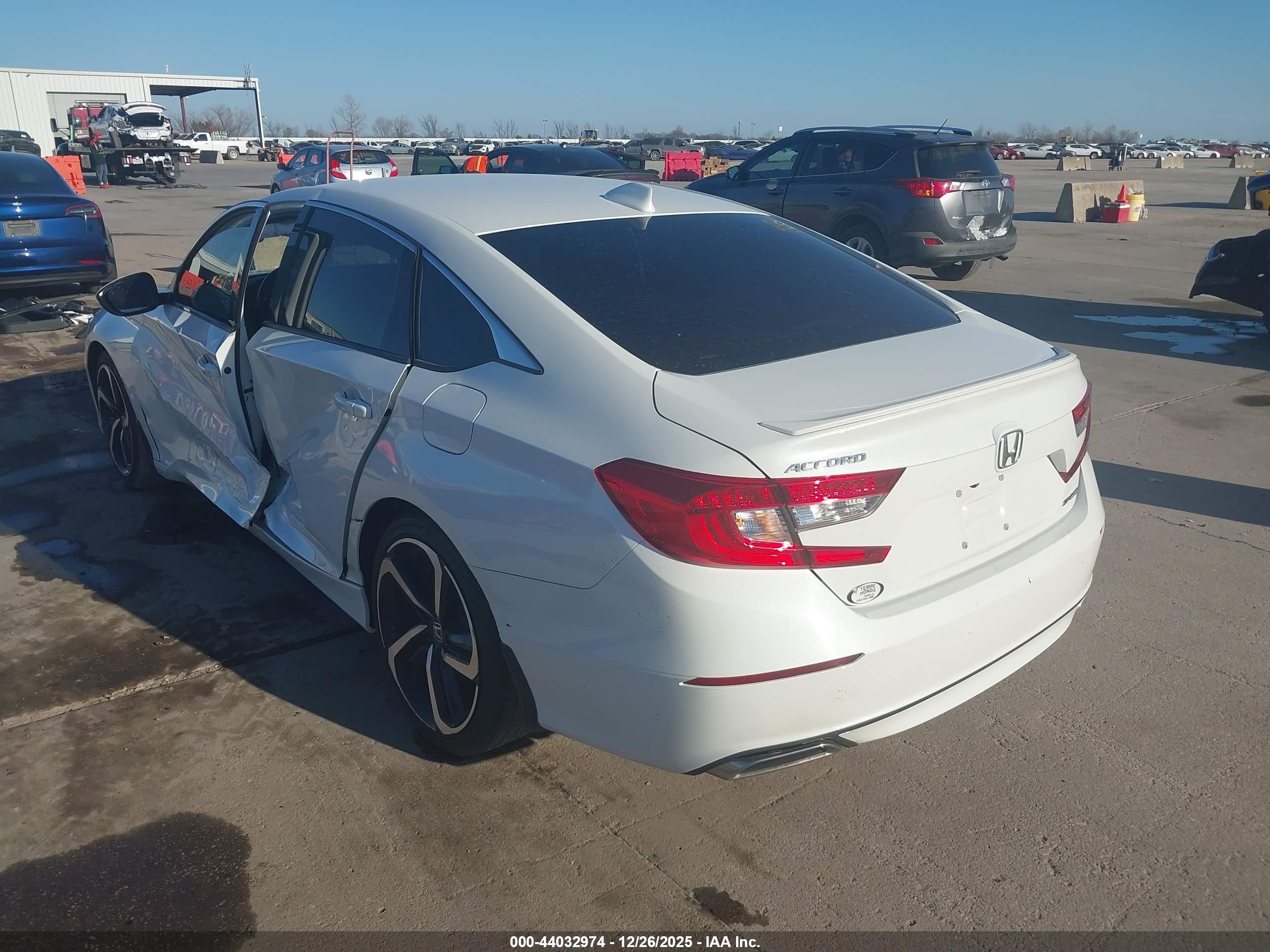 HONDA ACCORD image 3