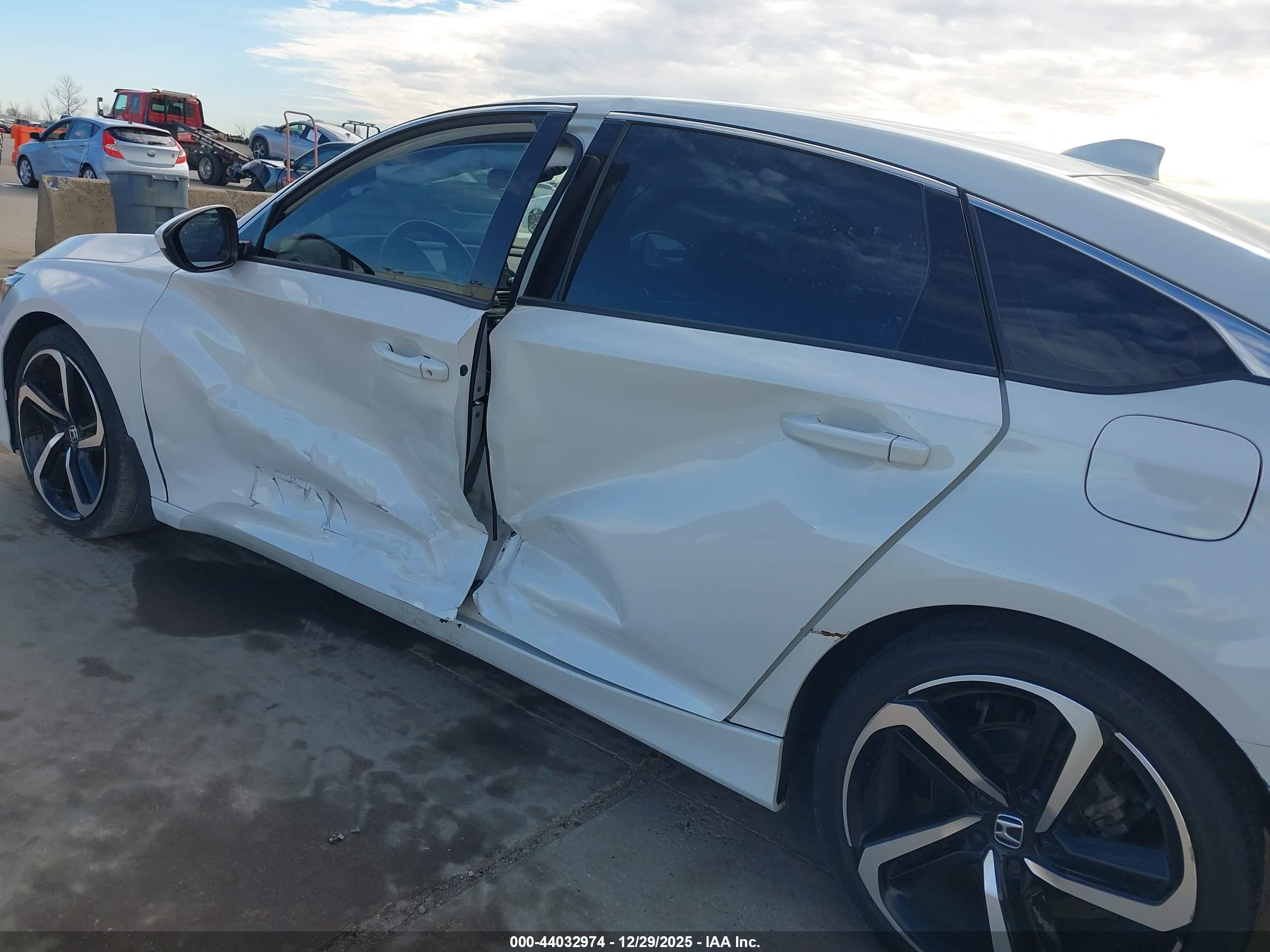 HONDA ACCORD image 6