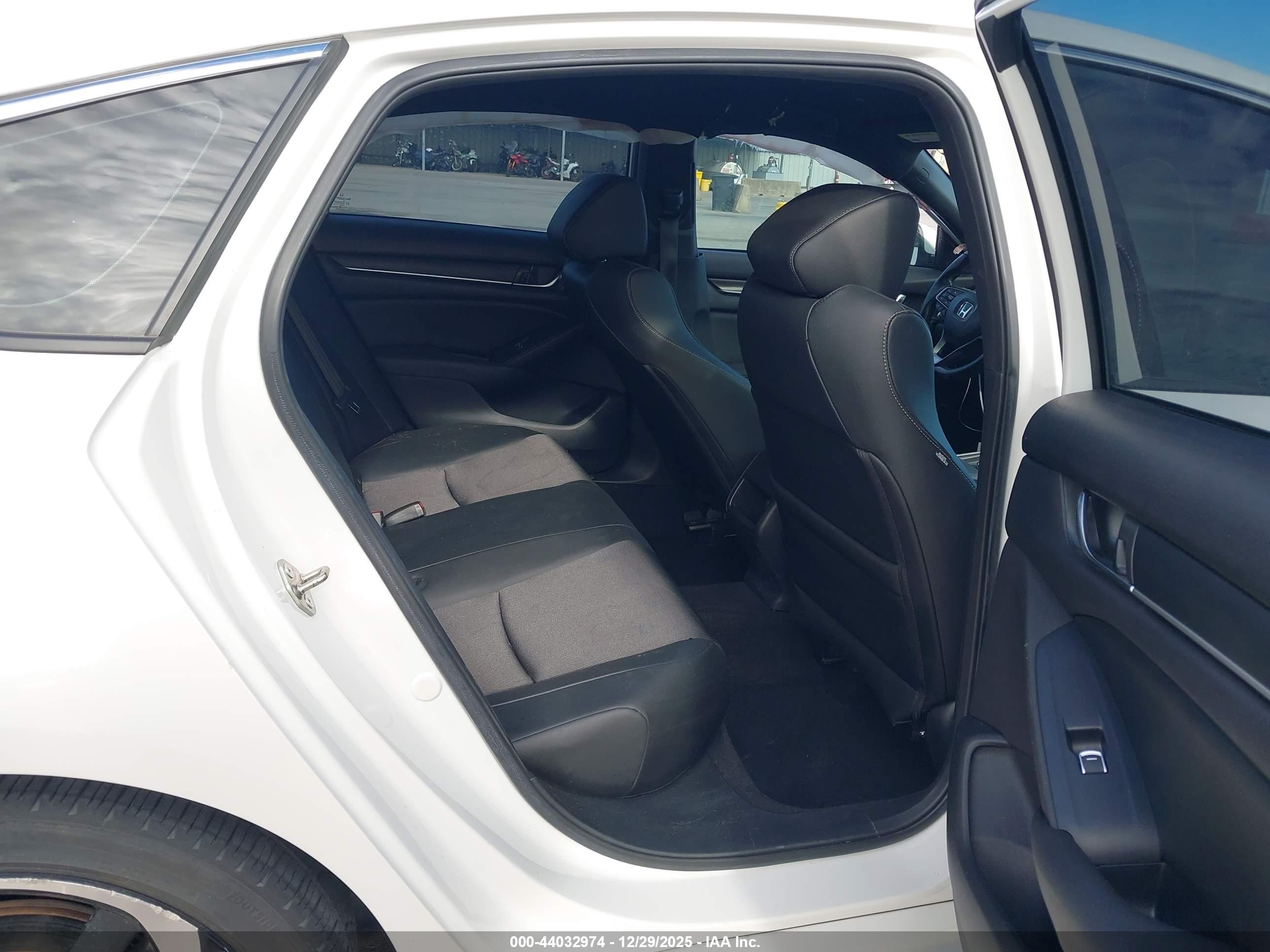 HONDA ACCORD image 8