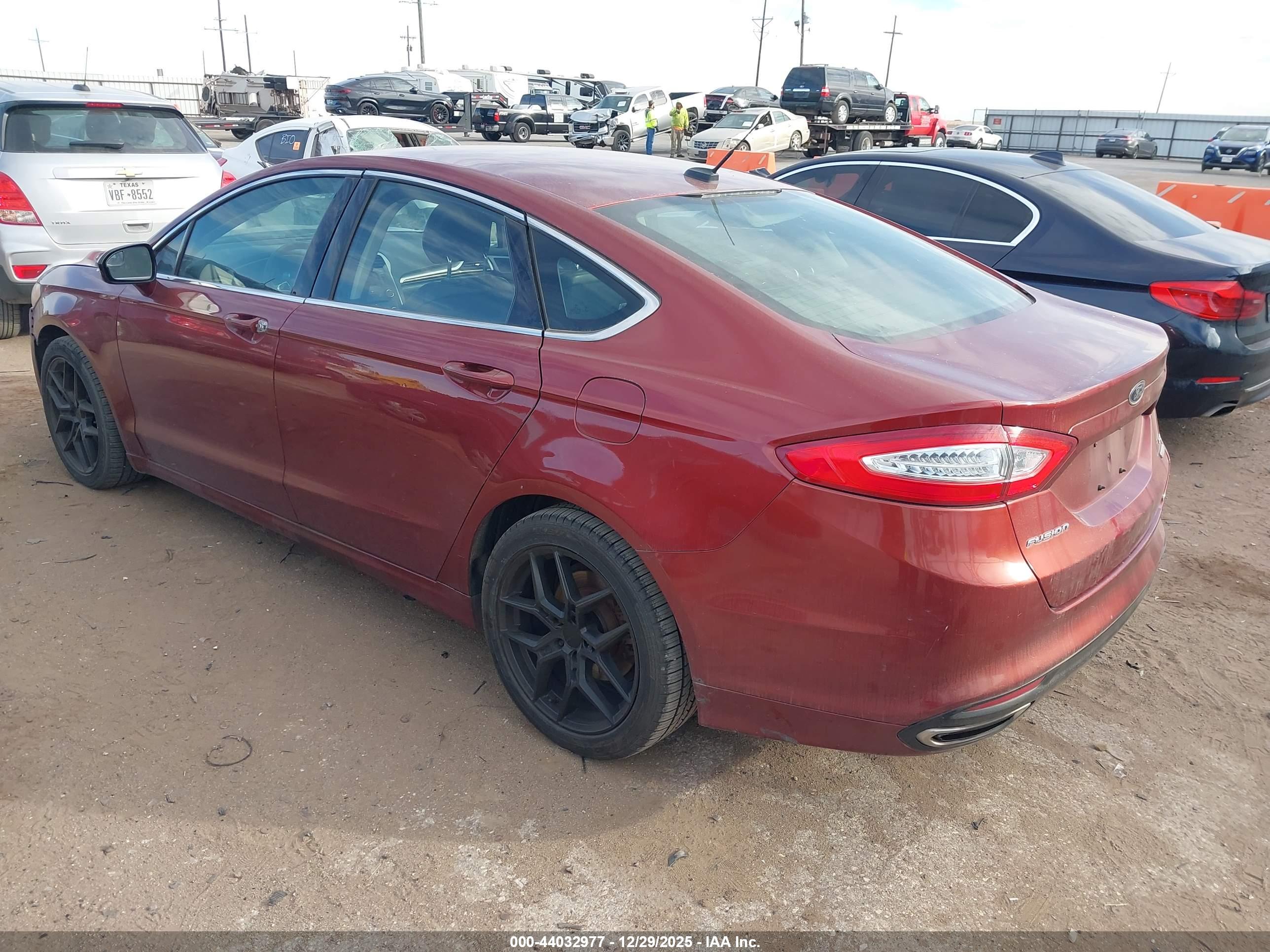 FORD FUSION image 3
