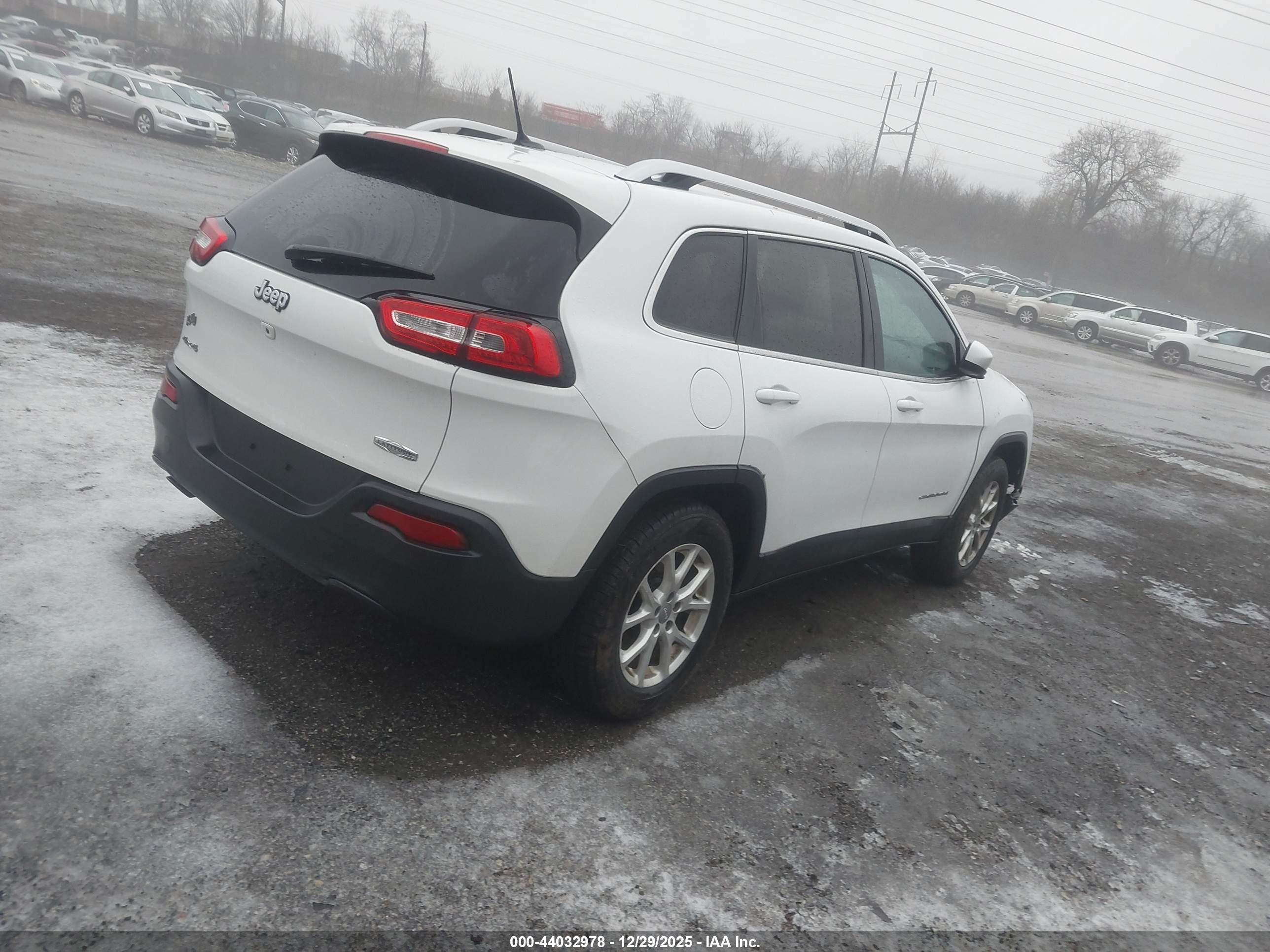 JEEP CHEROKEE image 4