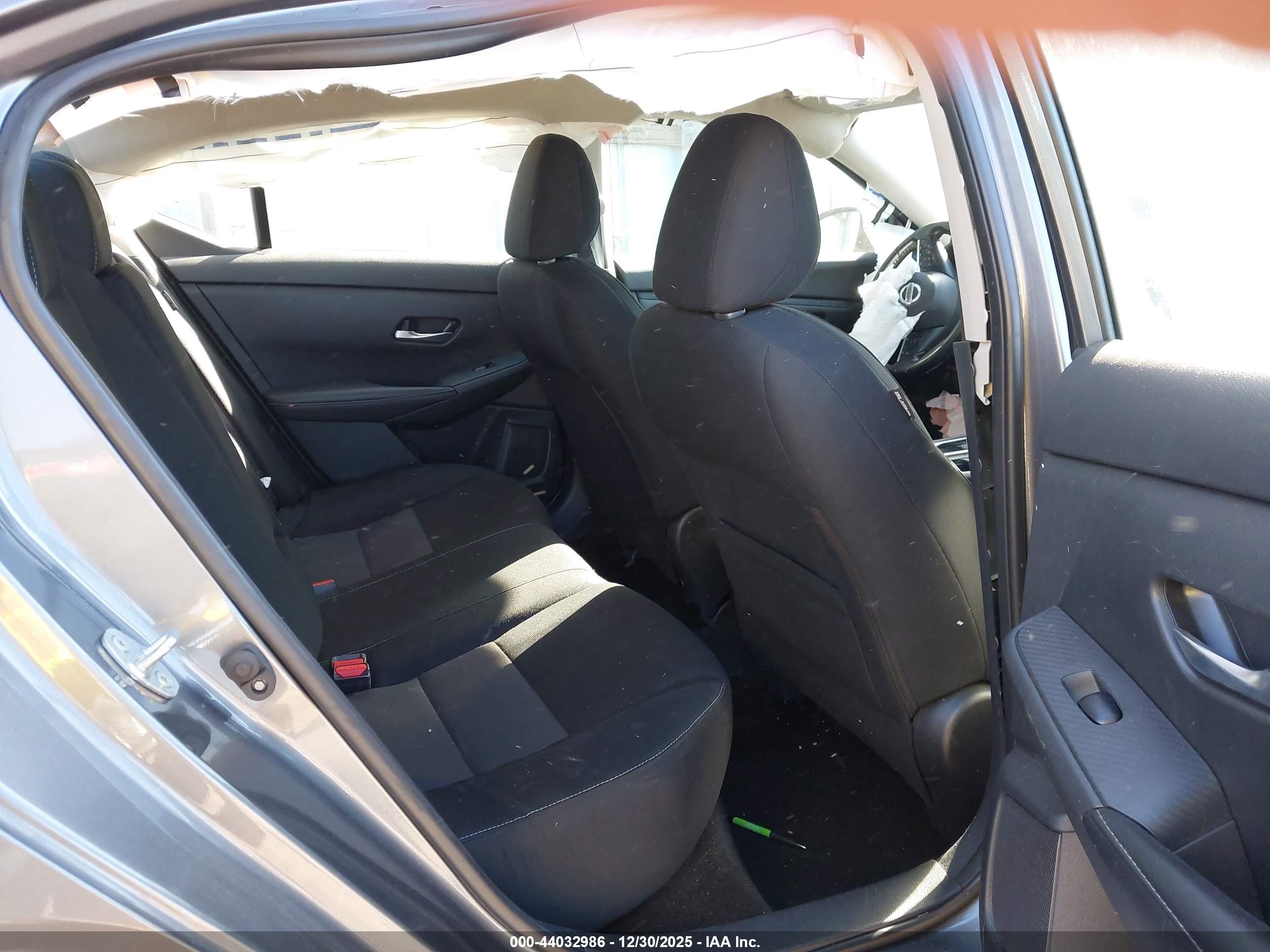 NISSAN SENTRA image 8