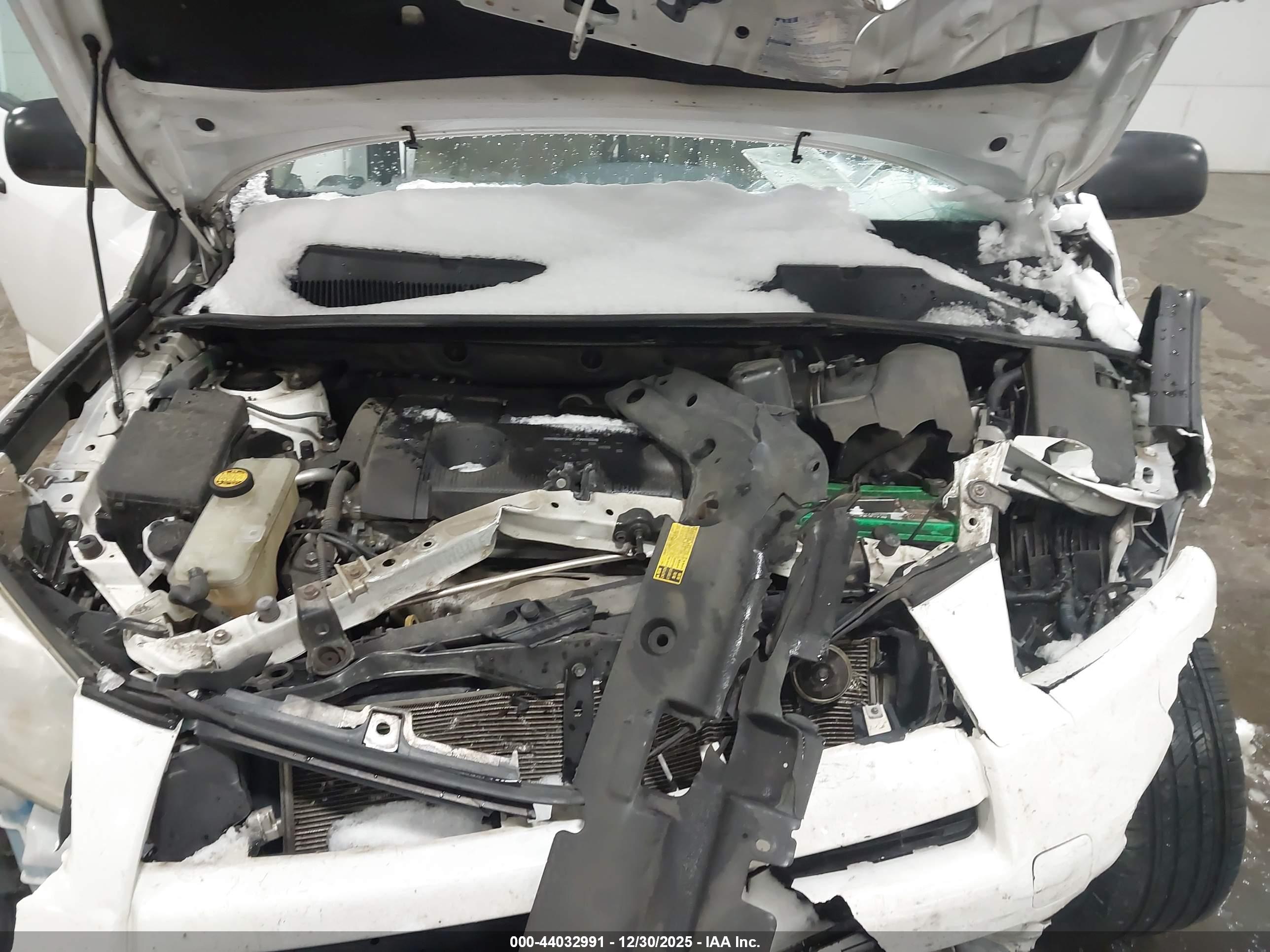 TOYOTA RAV4 image 10