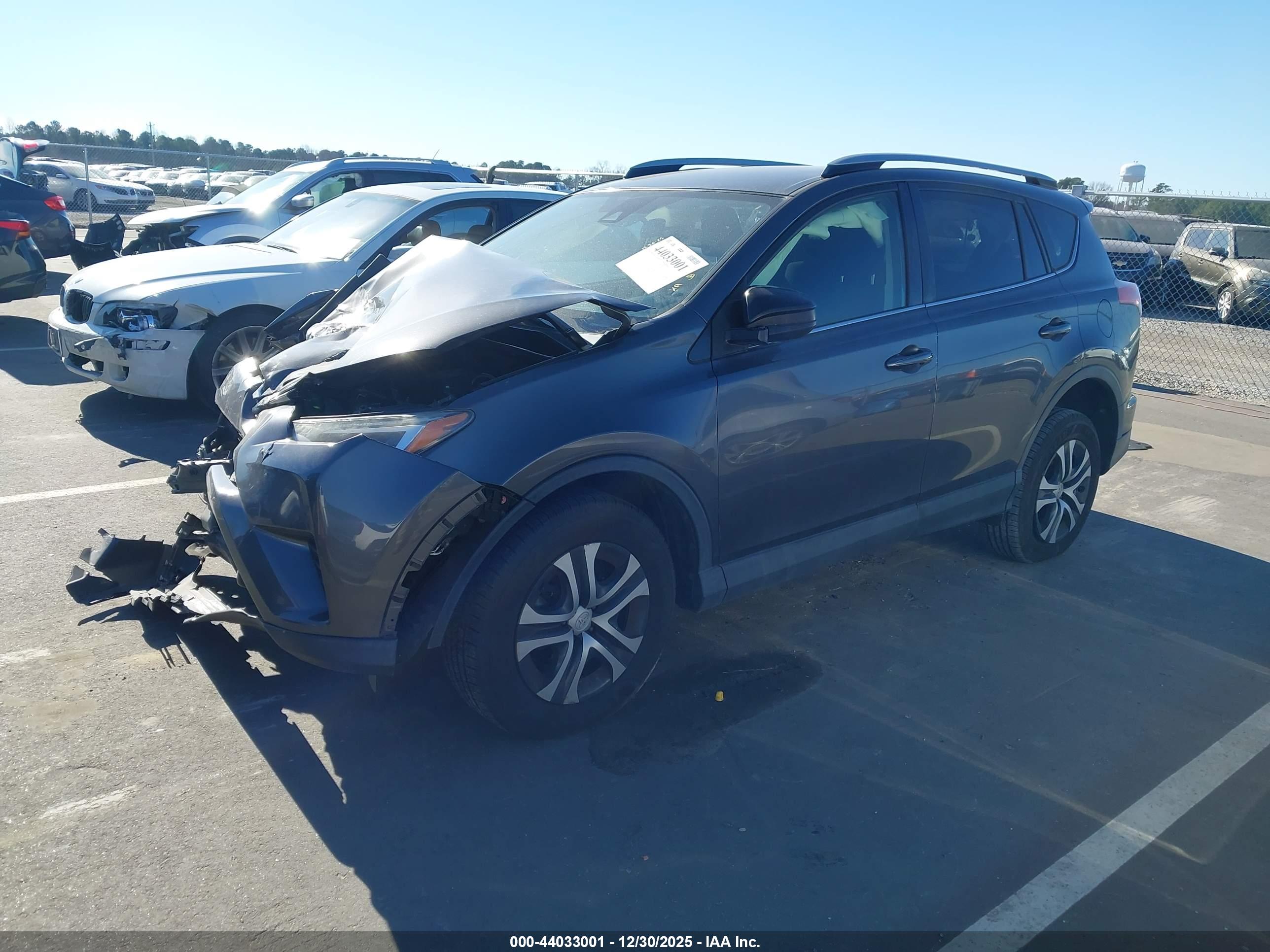 TOYOTA RAV4 image 2