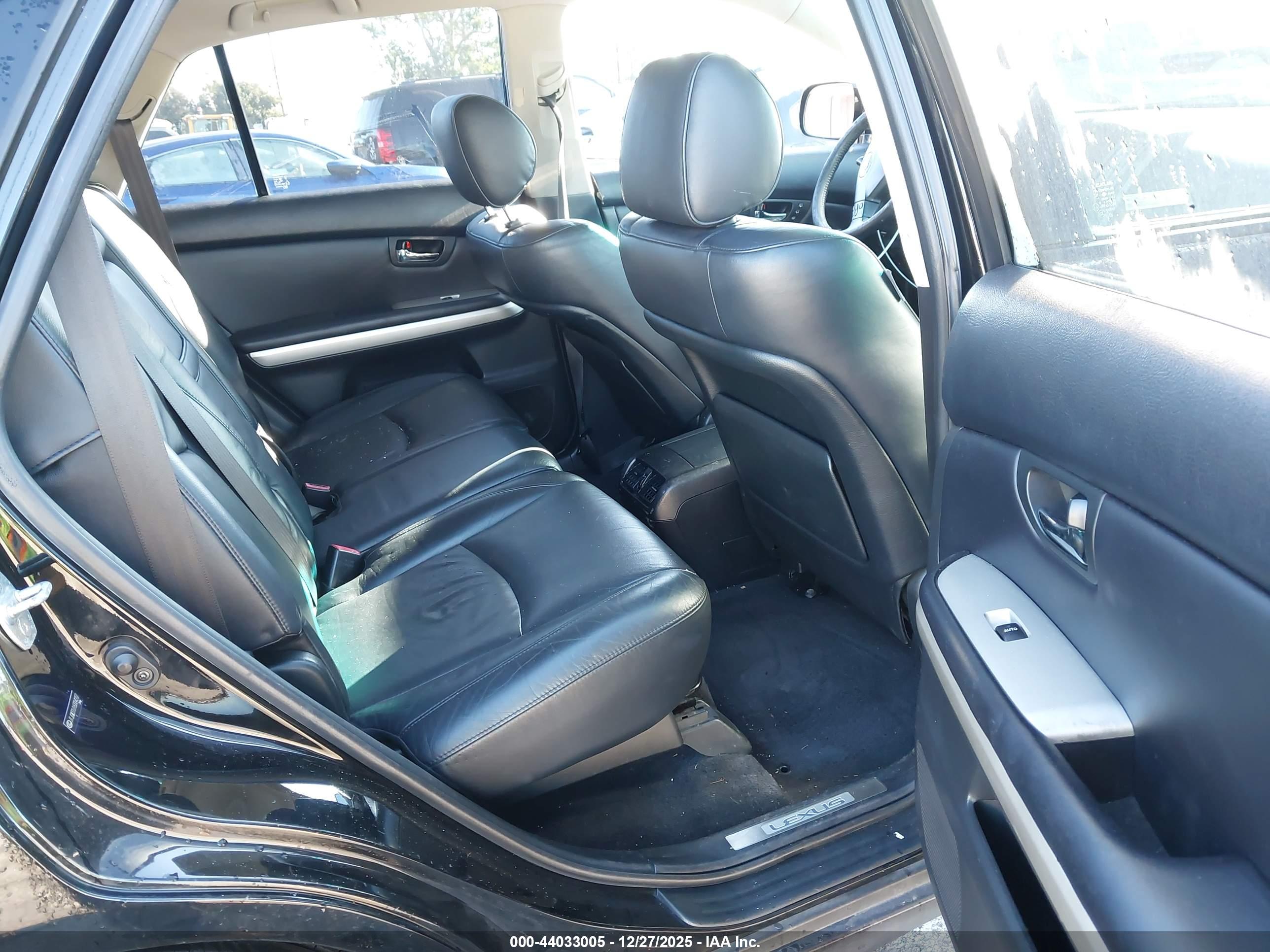 LEXUS RX image 8