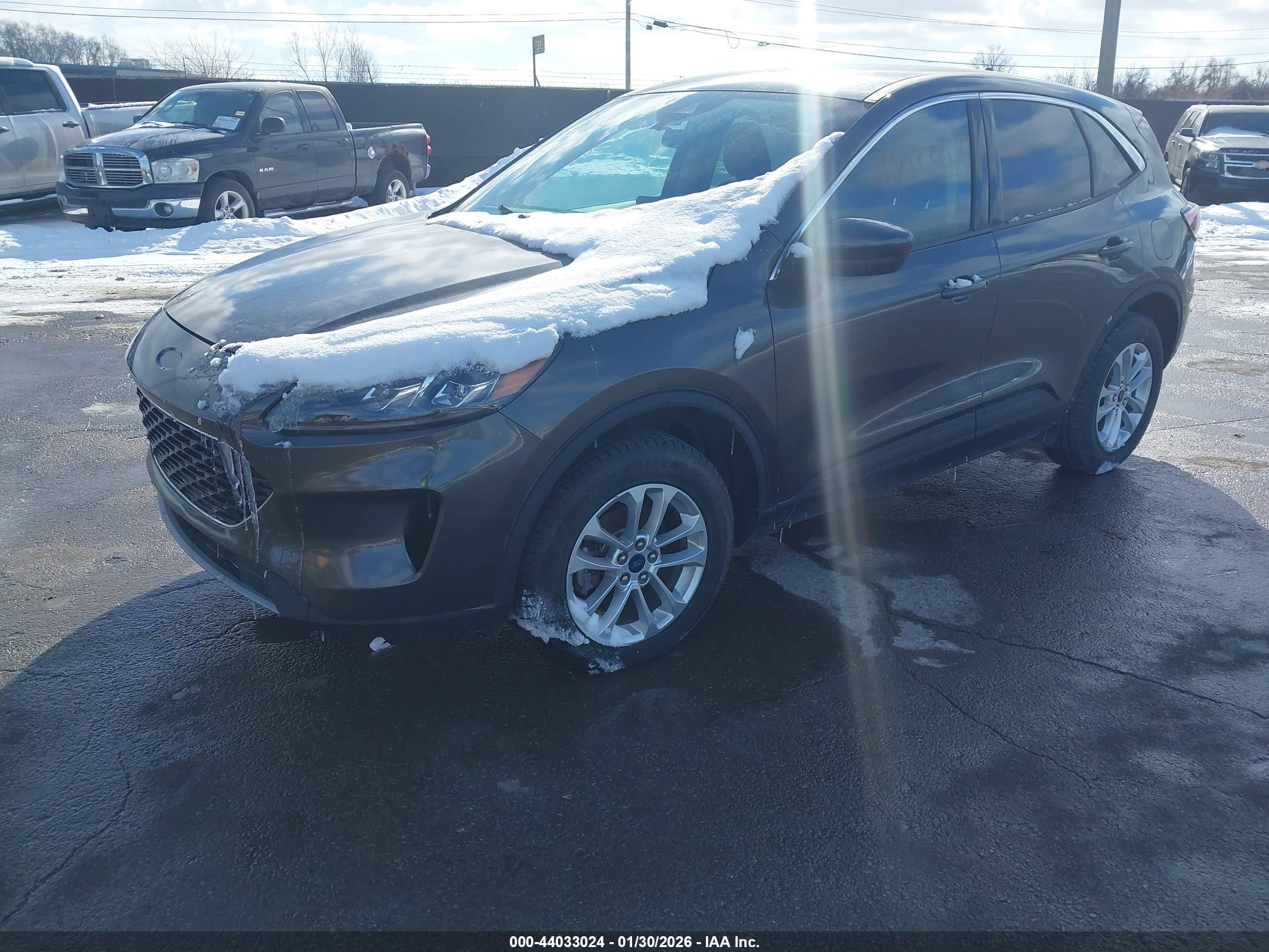 FORD ESCAPE image 2