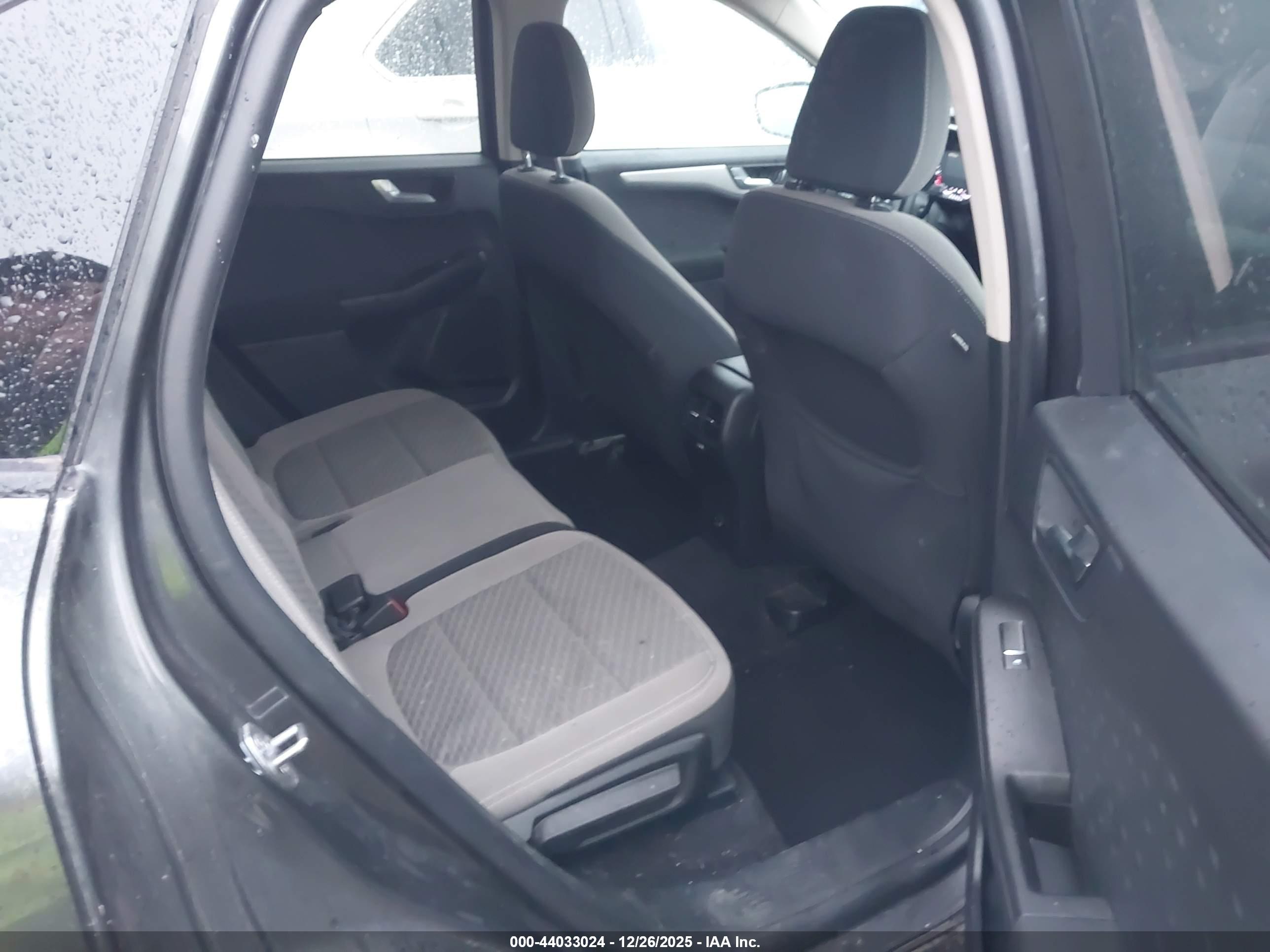 FORD ESCAPE image 8