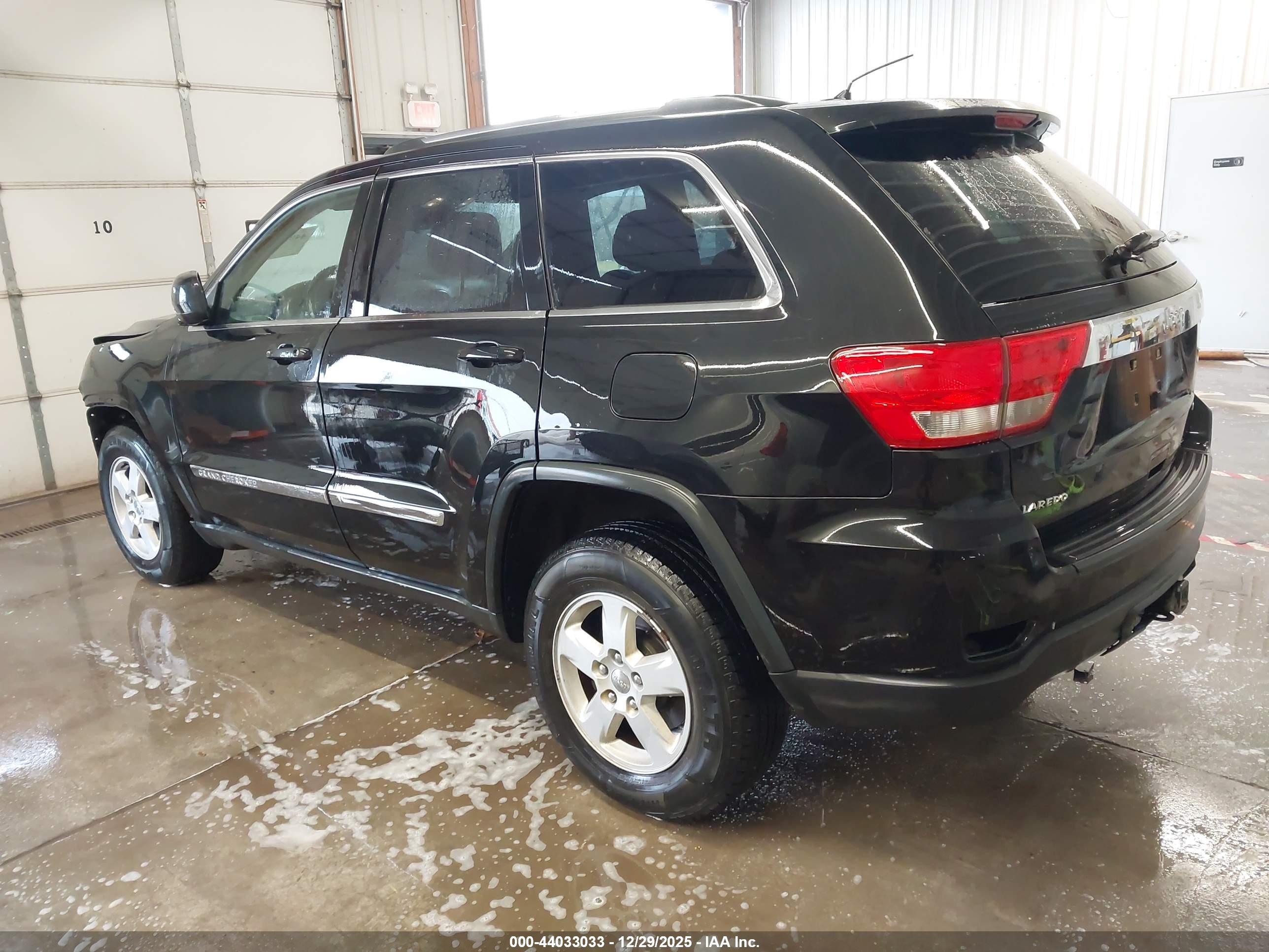 JEEP GRAND image 3