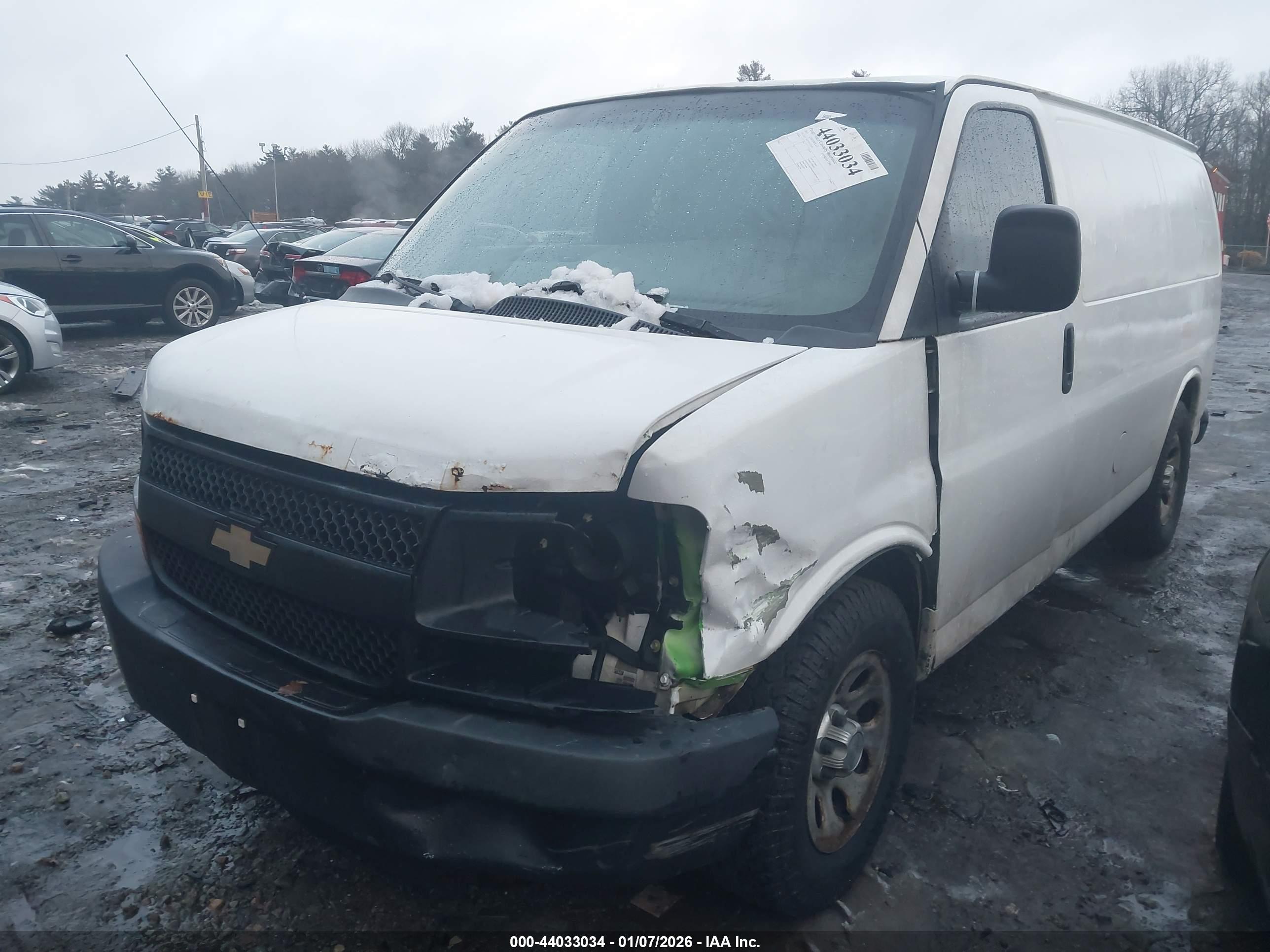 CHEVROLET EXPRESS image 6