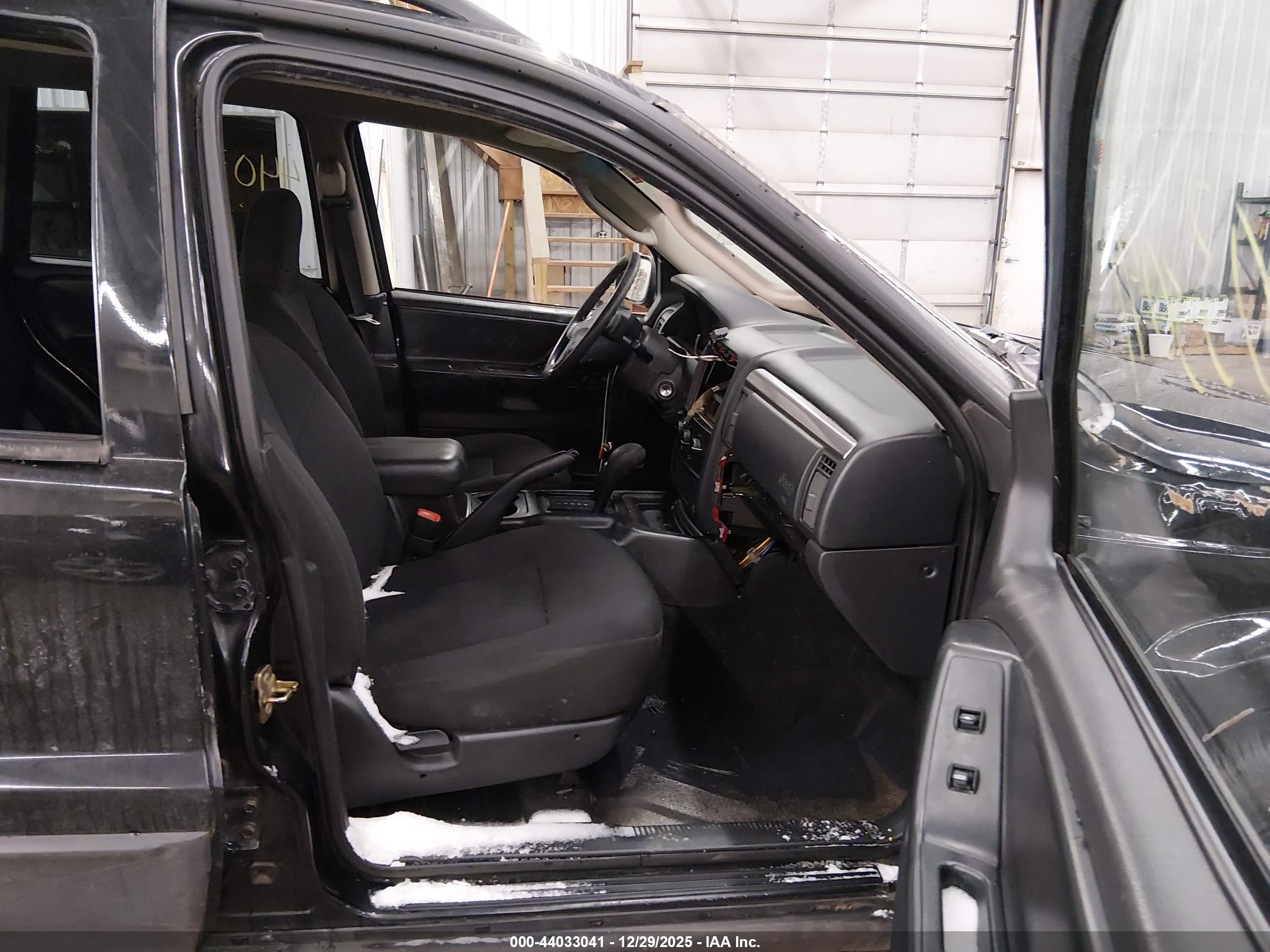 JEEP GRAND image 5