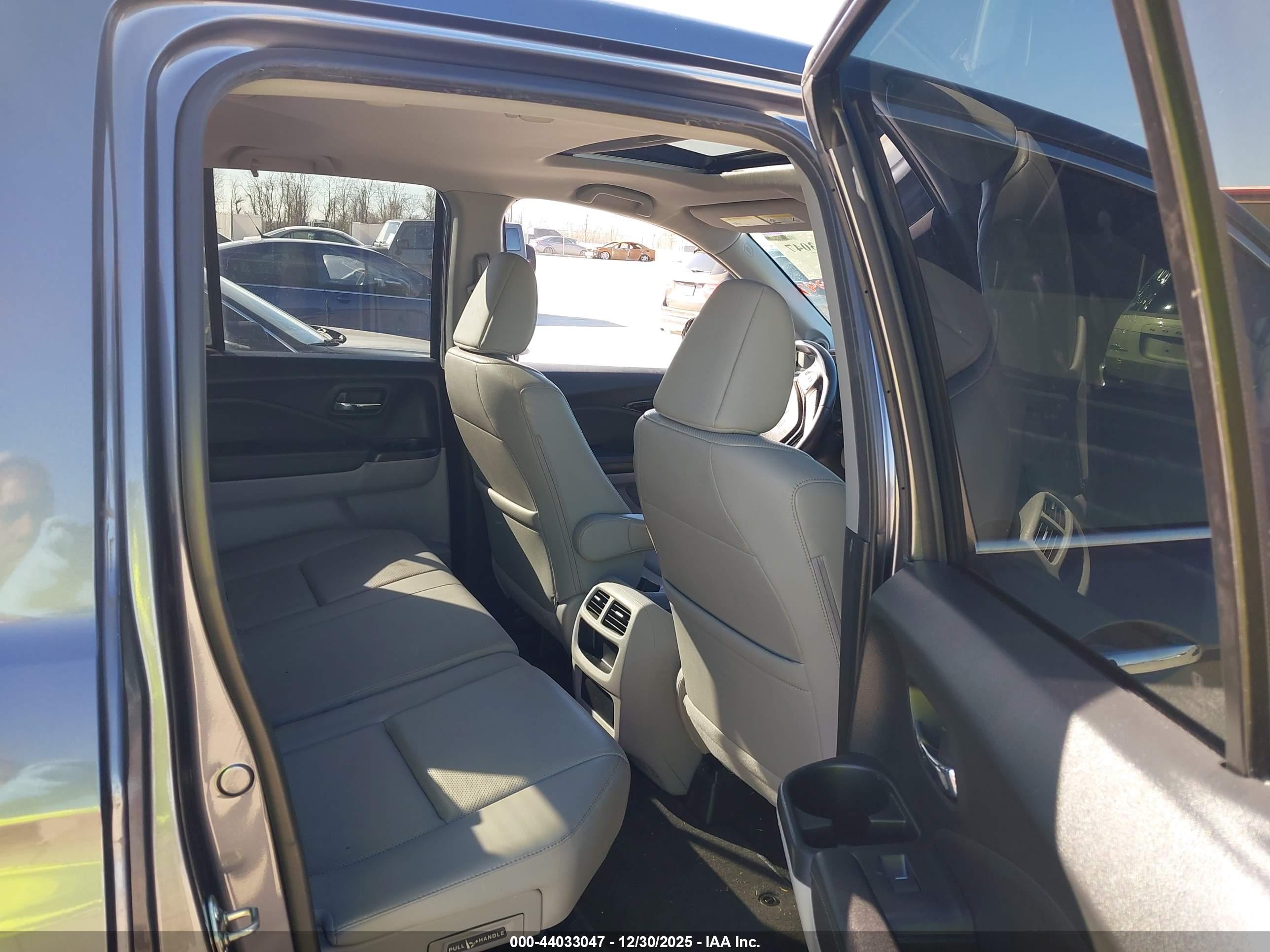 HONDA RIDGELINE image 8
