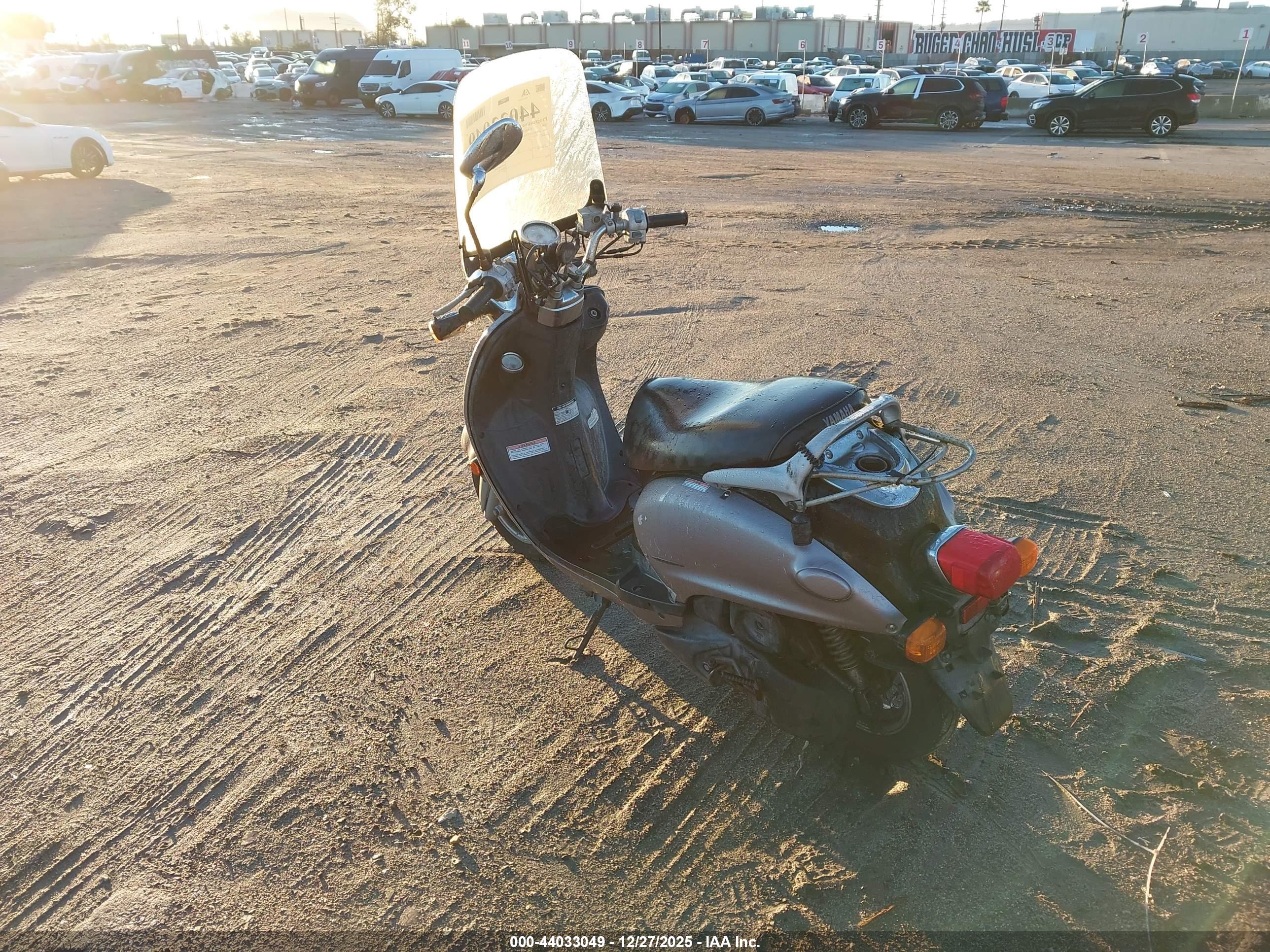 YAMAHA YJ125 image 3