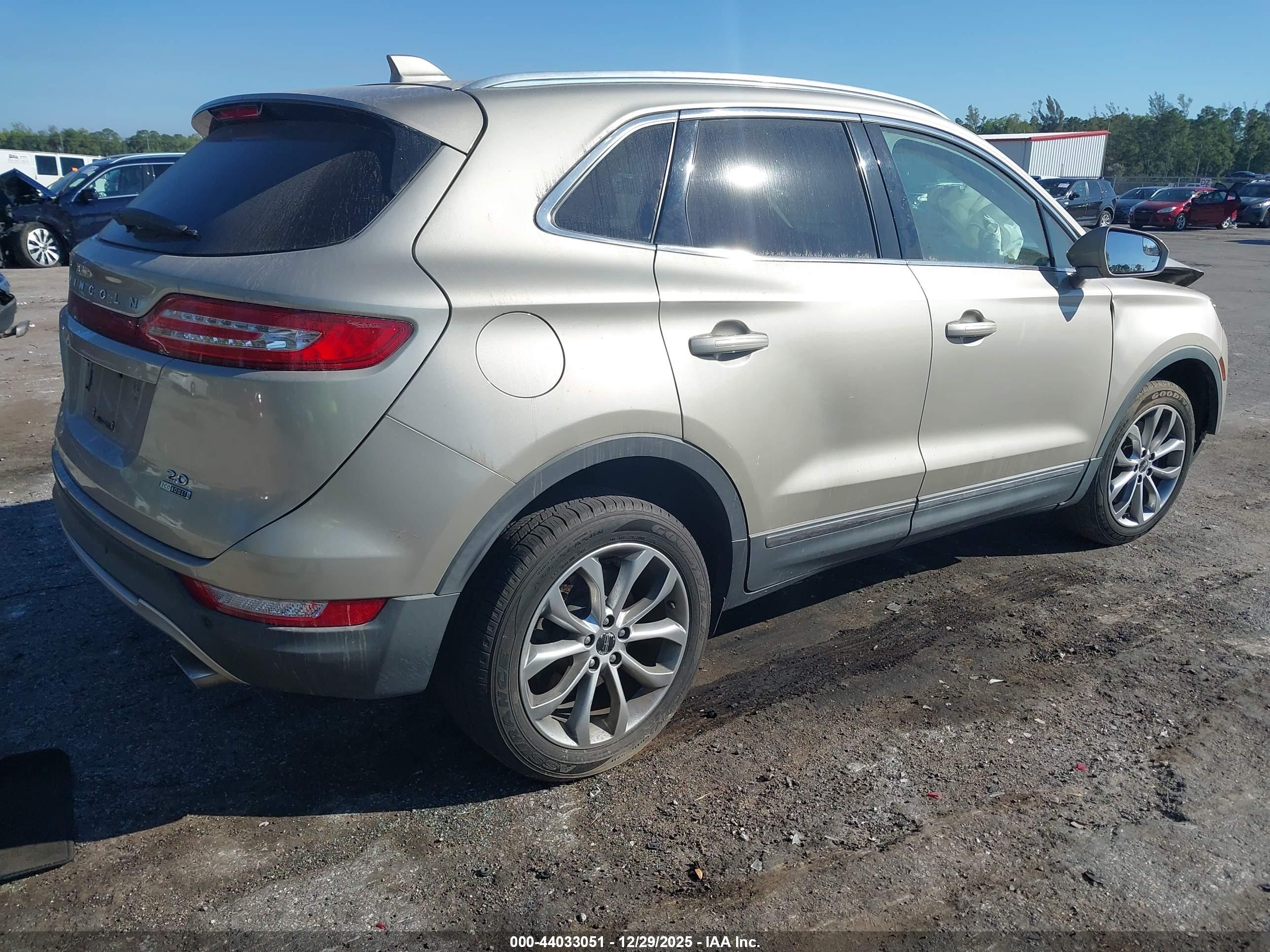 LINCOLN MKC image 4