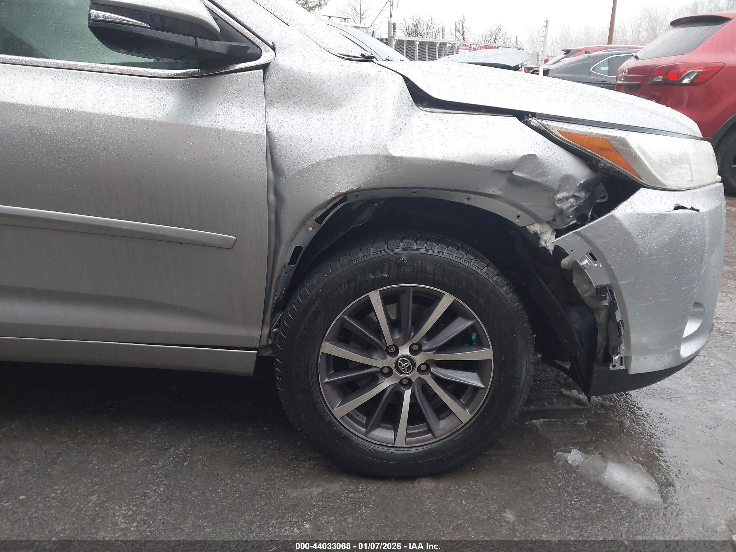 TOYOTA HIGHLANDER image 6