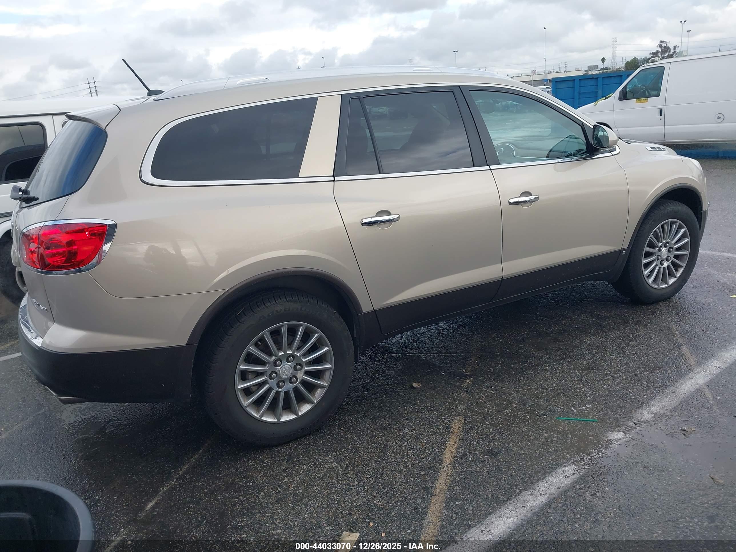 BUICK ENCLAVE image 4