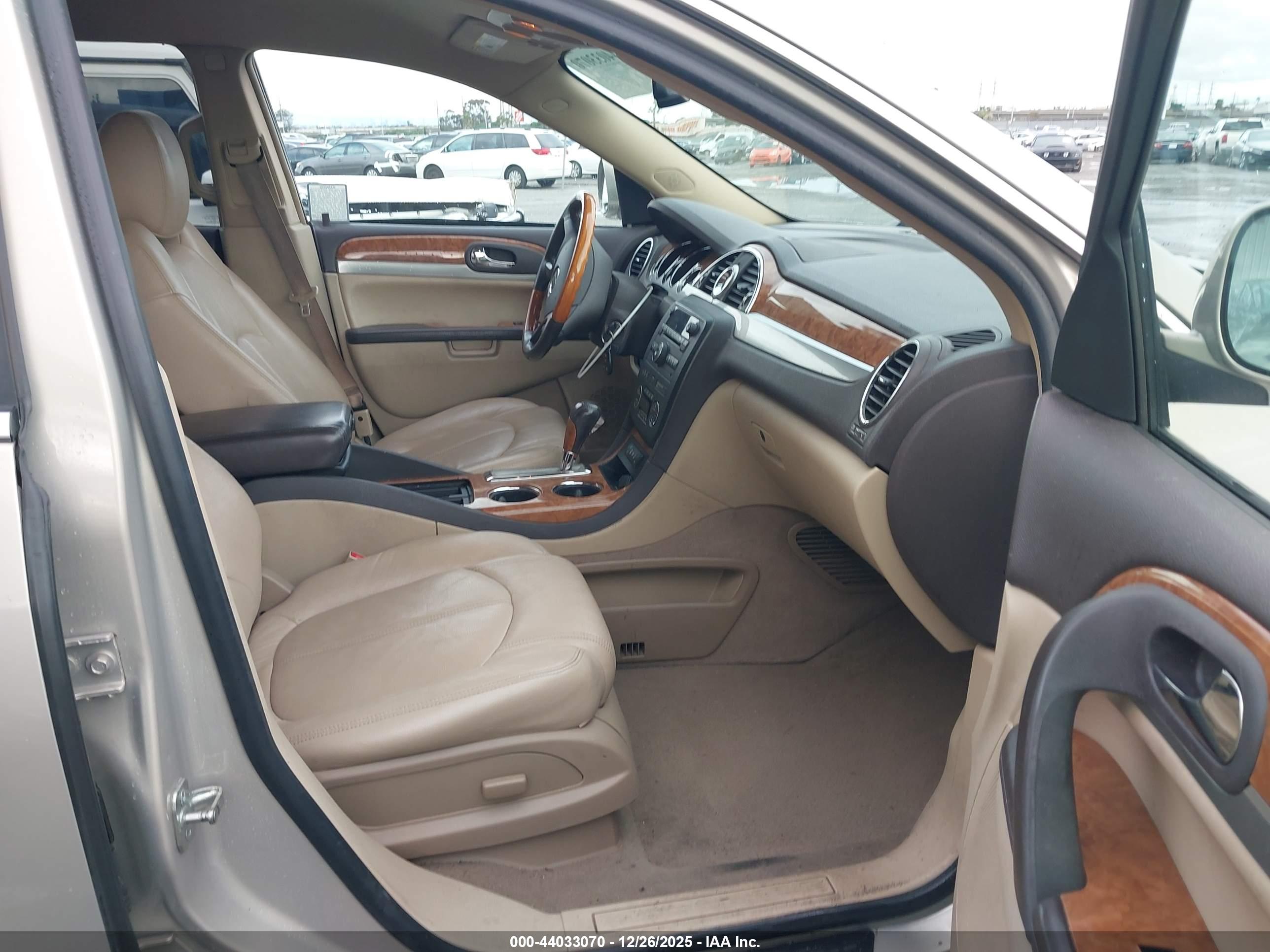 BUICK ENCLAVE image 5