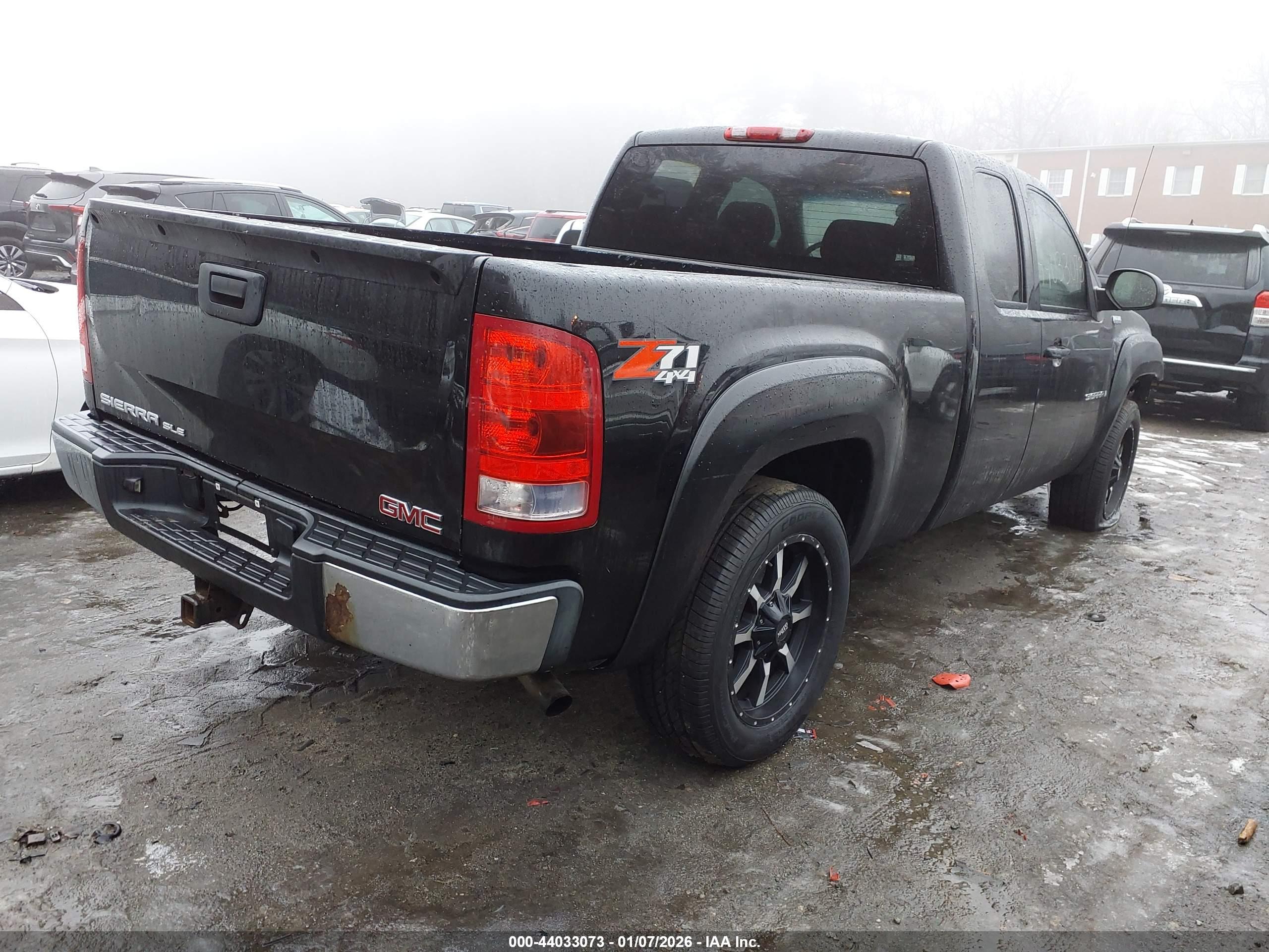 GMC SIERRA image 4