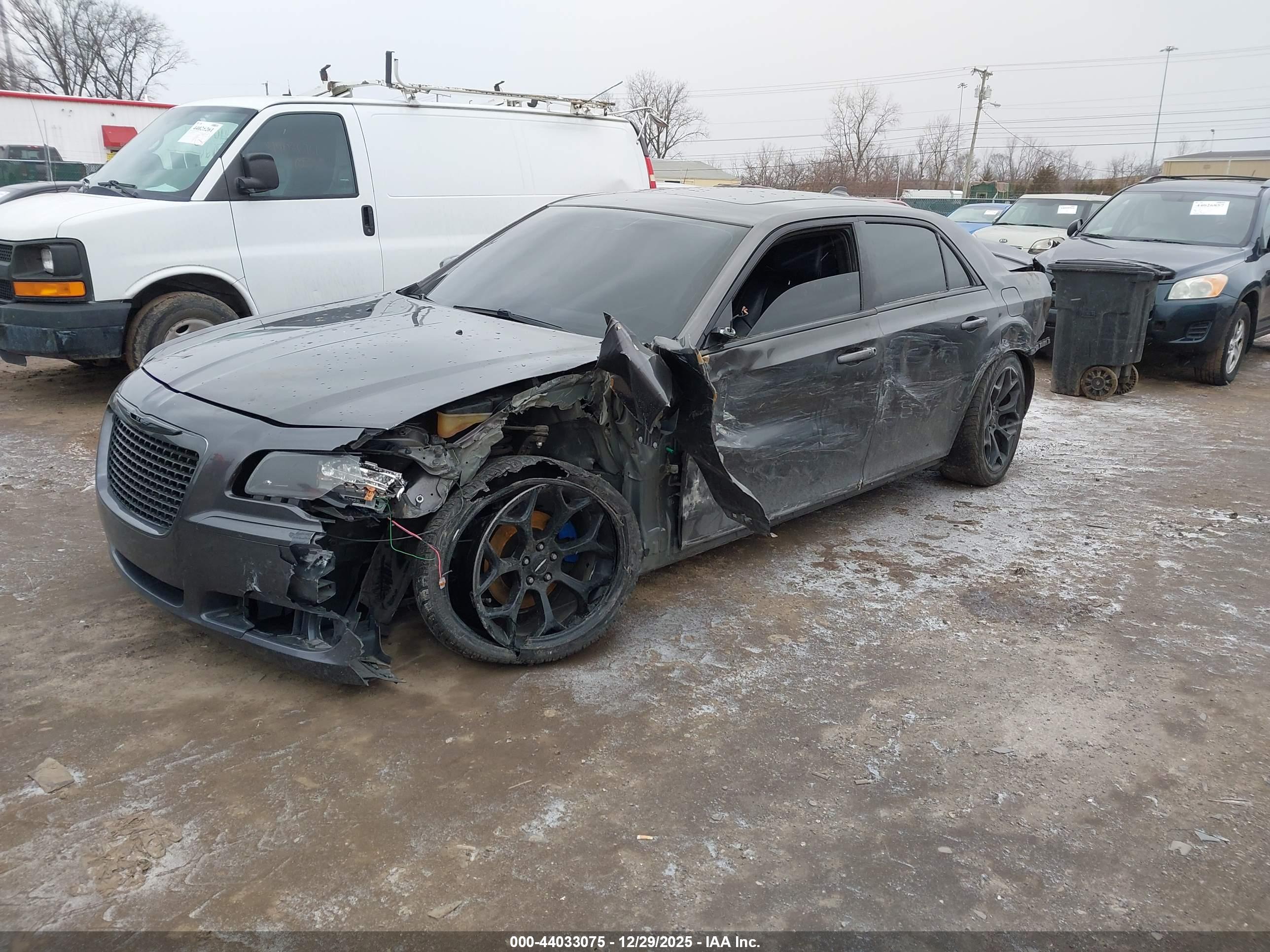 CHRYSLER 300 image 2