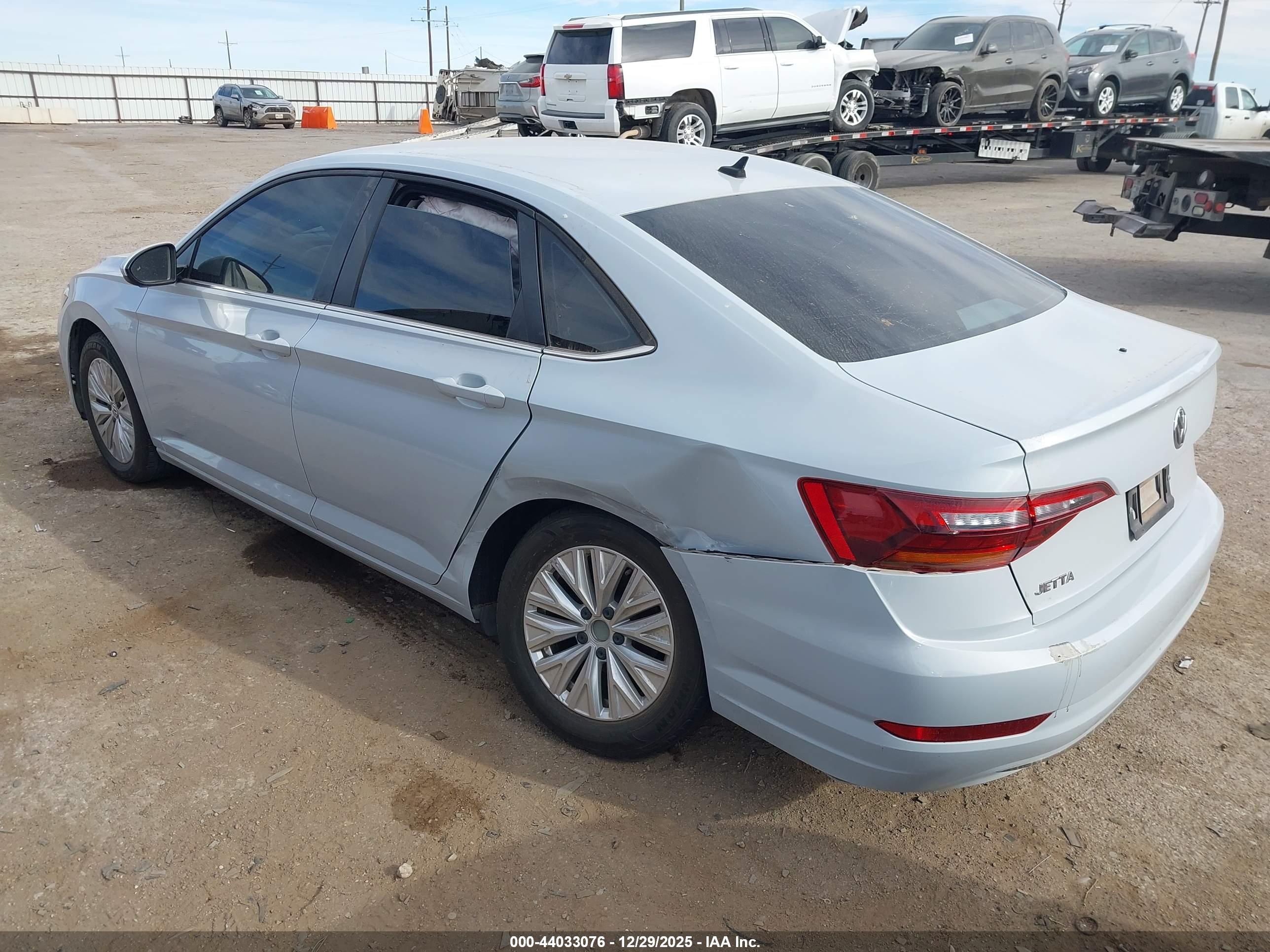 VOLKSWAGEN JETTA image 3