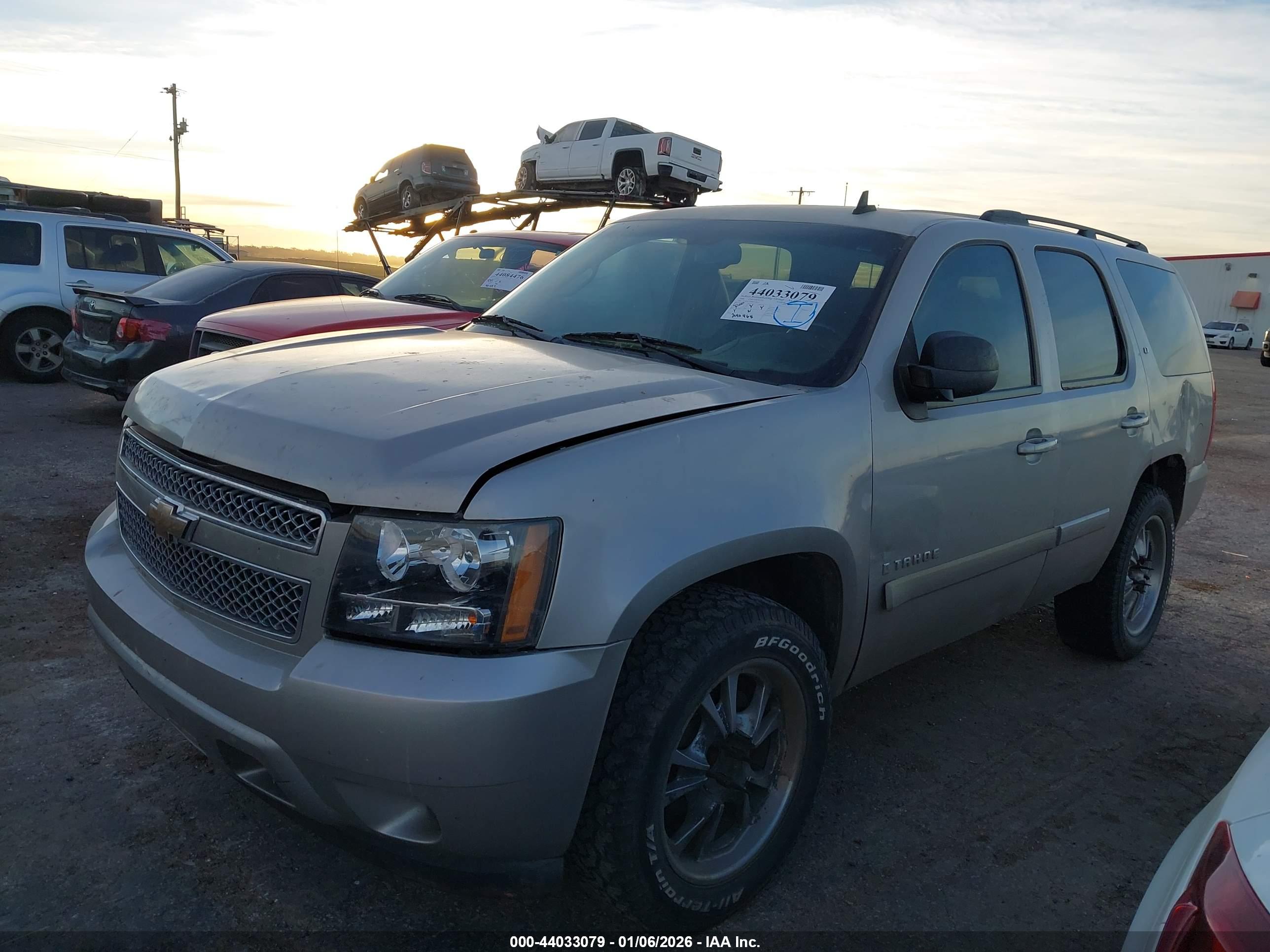 CHEVROLET TAHOE image 2