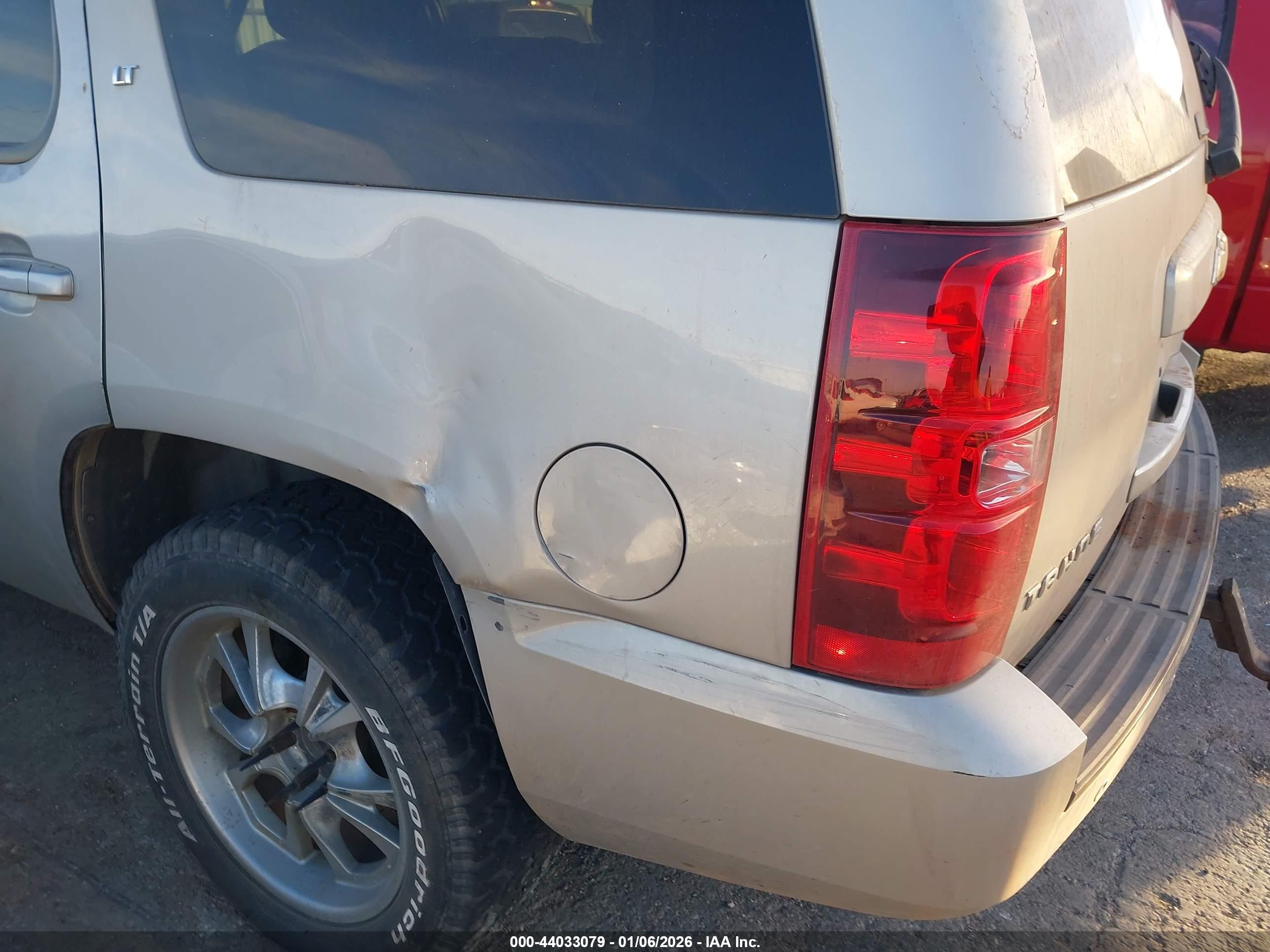 CHEVROLET TAHOE image 6