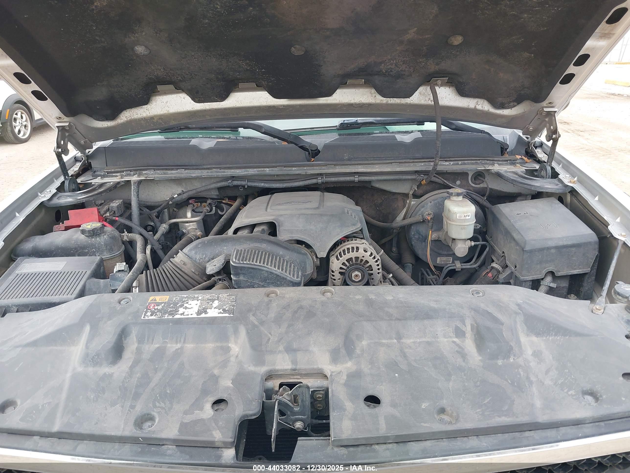 CHEVROLET SILVERADO image 10