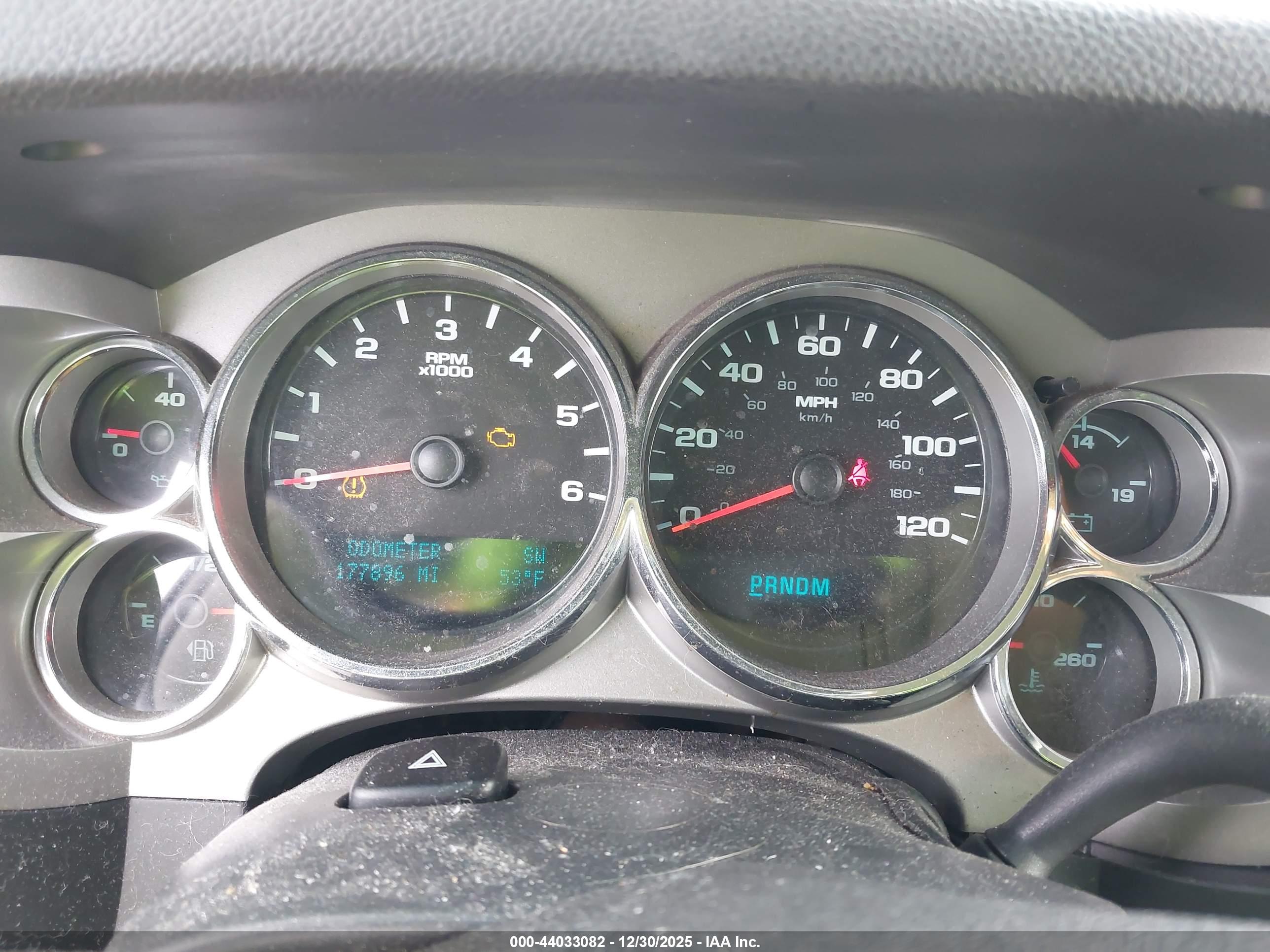 CHEVROLET SILVERADO image 7