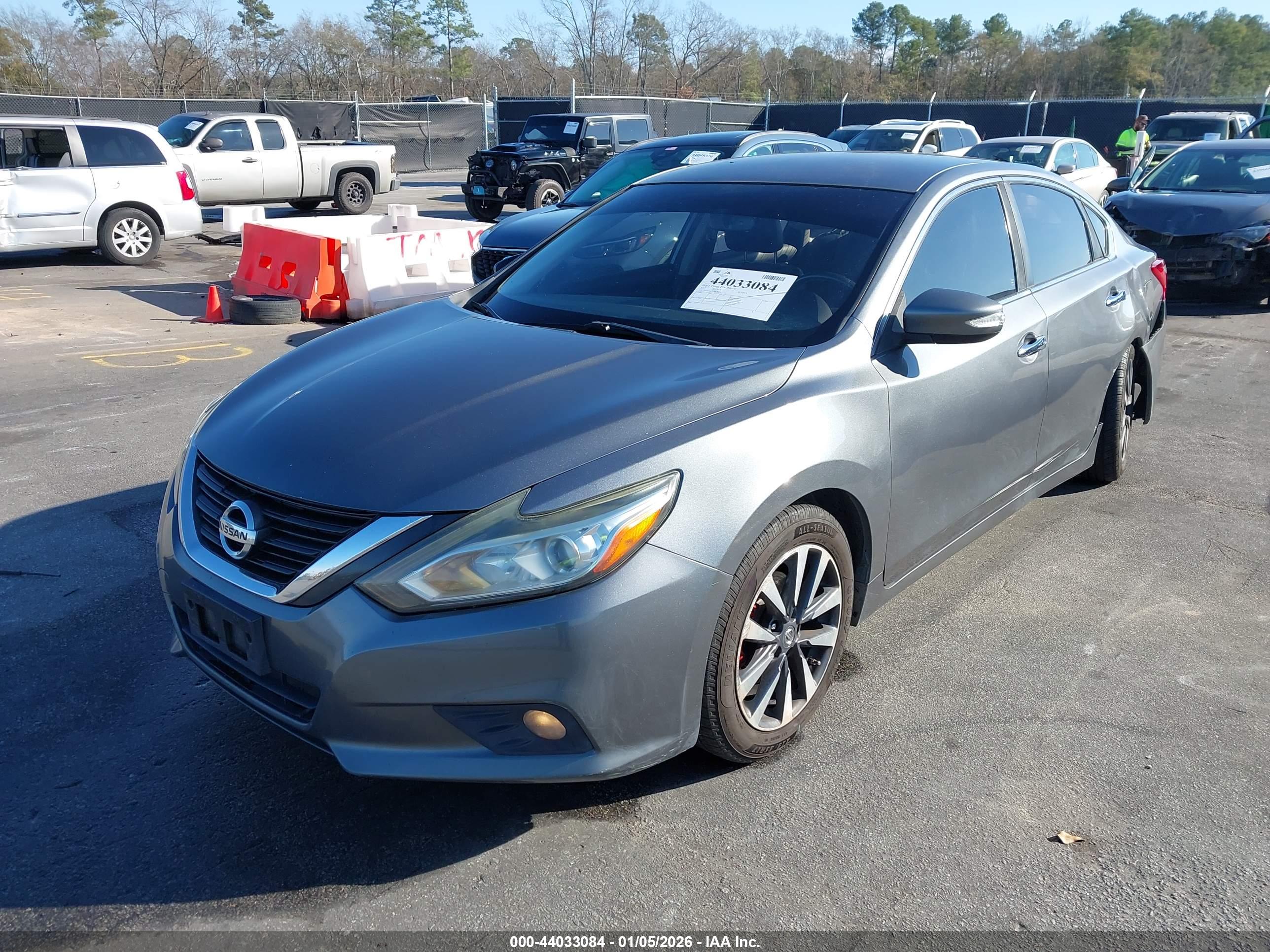 NISSAN ALTIMA image 2