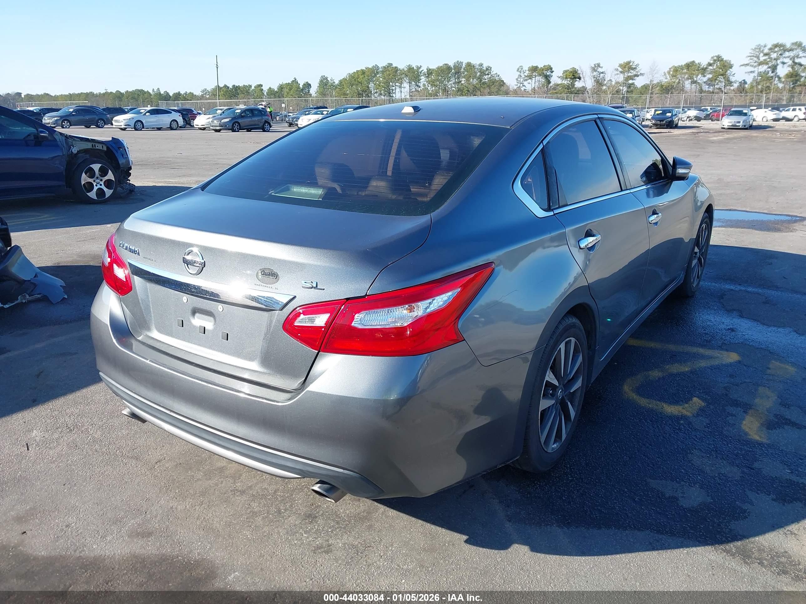 NISSAN ALTIMA image 4