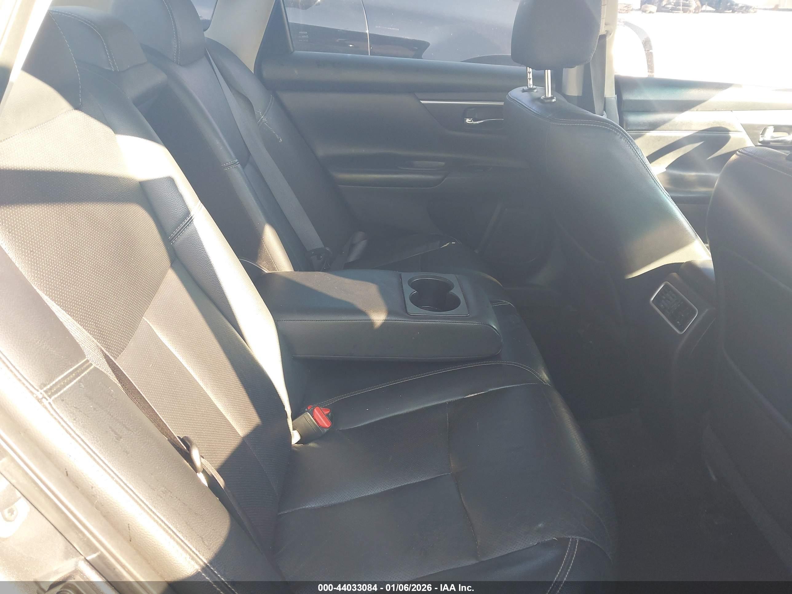 NISSAN ALTIMA image 8