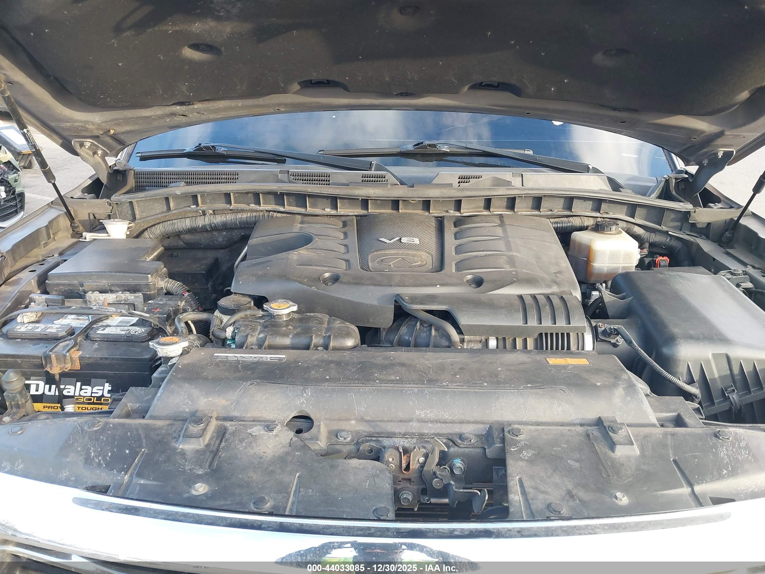 INFINITI QX56 image 10