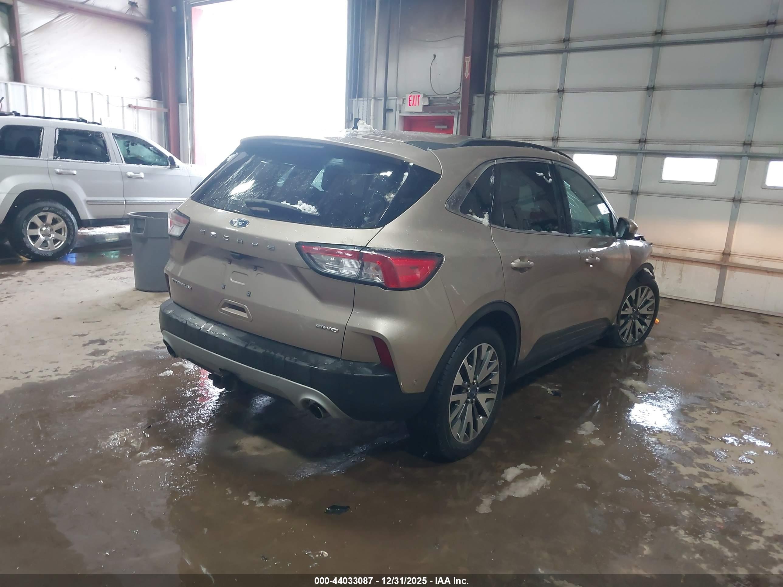 FORD ESCAPE image 4