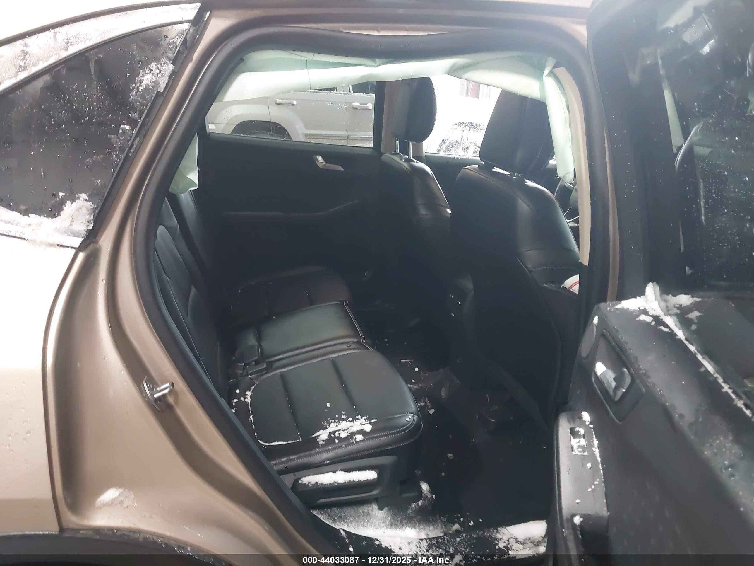 FORD ESCAPE image 8