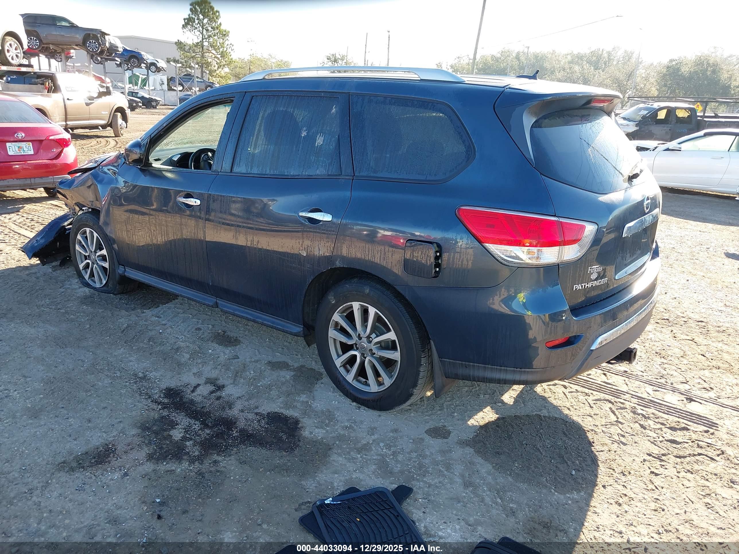 NISSAN PATHFINDER image 3