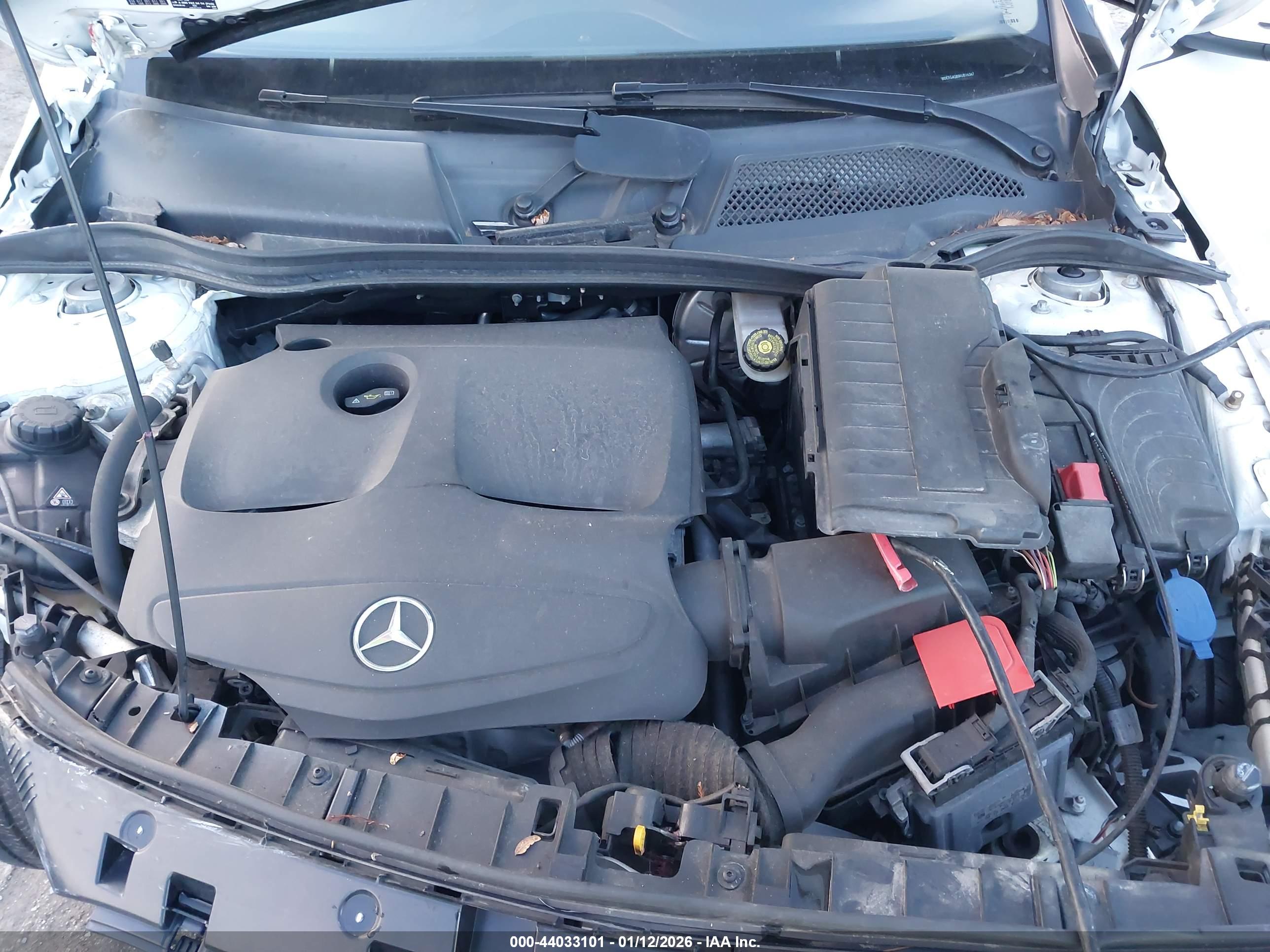 MERCEDES-BENZ GLA image 10